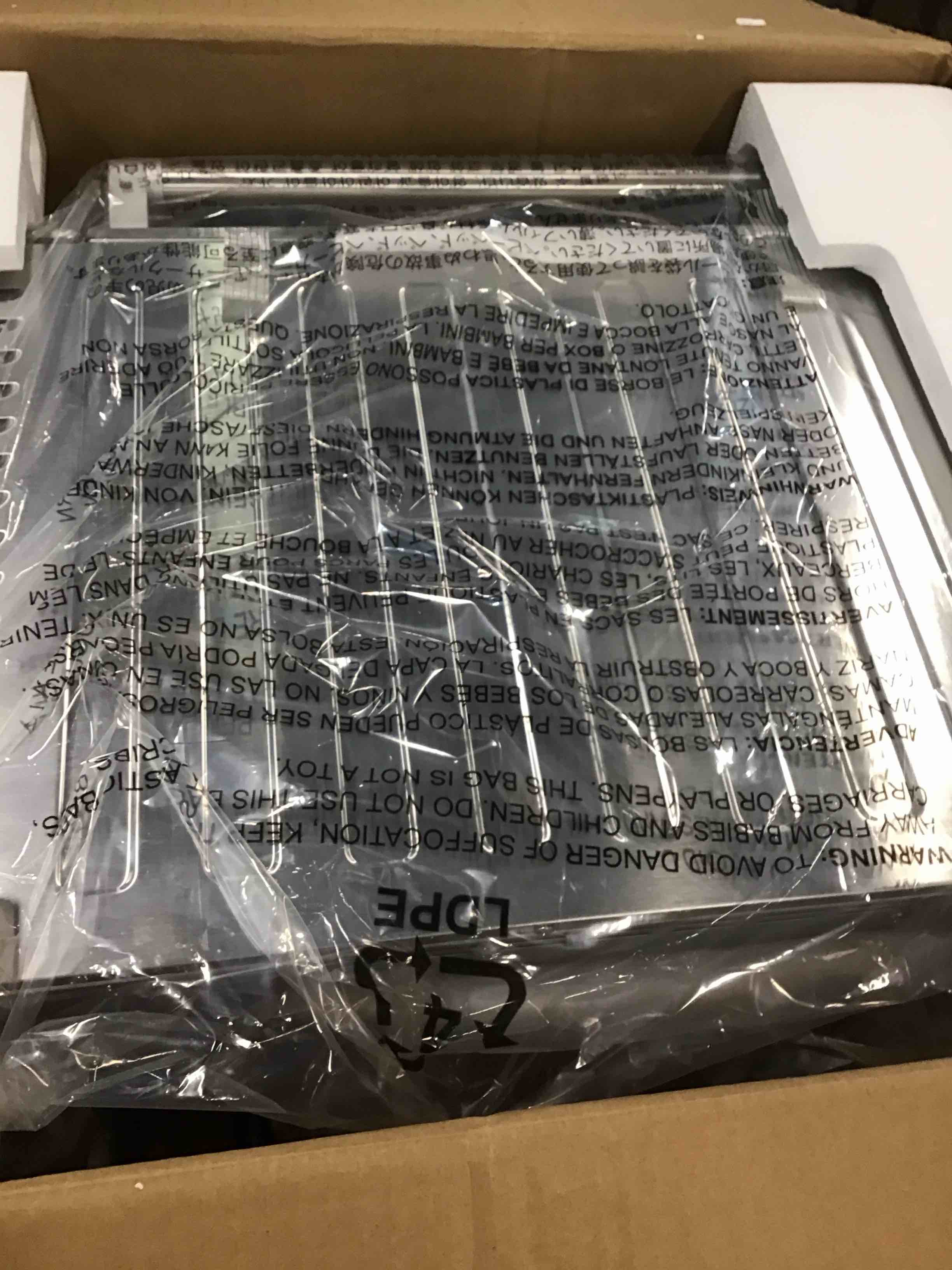 https://s3.amazonaws.com/lotting-images-prod/bidfta/BLU4939240_1704977145996.jpeg