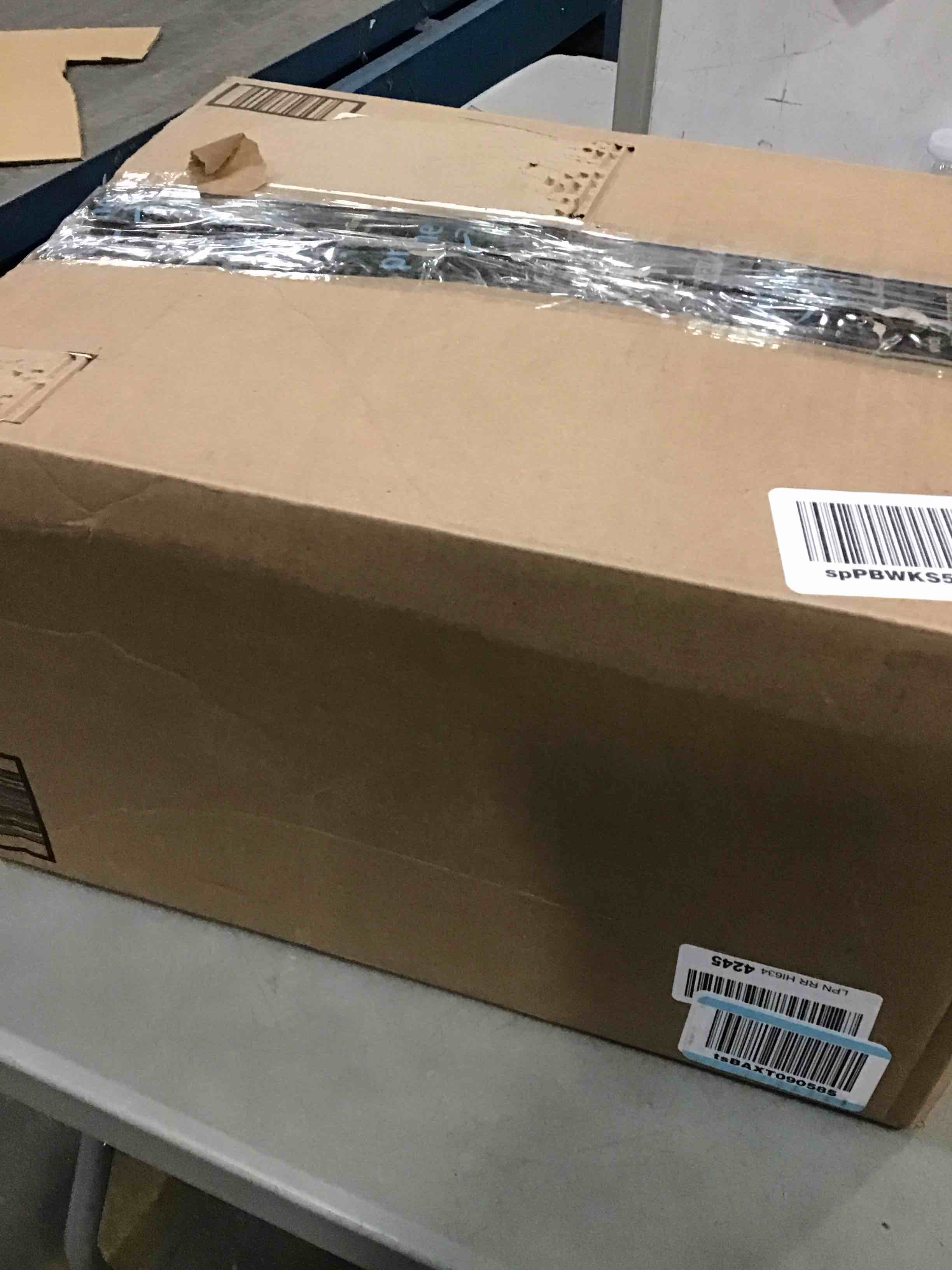 https://s3.amazonaws.com/lotting-images-prod/bidfta/BLU4939568_1705086879396.jpeg