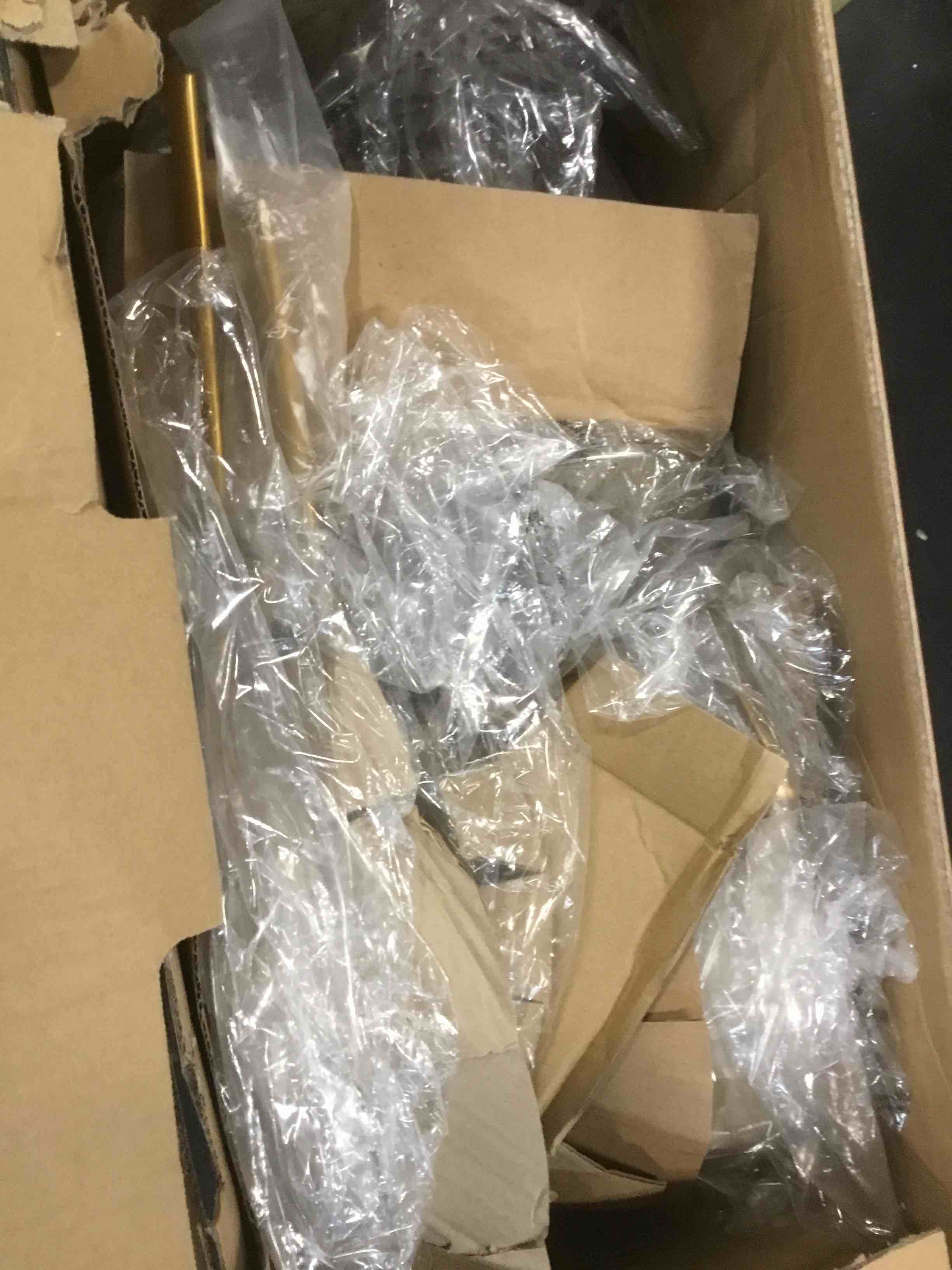 https://s3.amazonaws.com/lotting-images-prod/bidfta/BLU4939646_1705149344380.jpeg