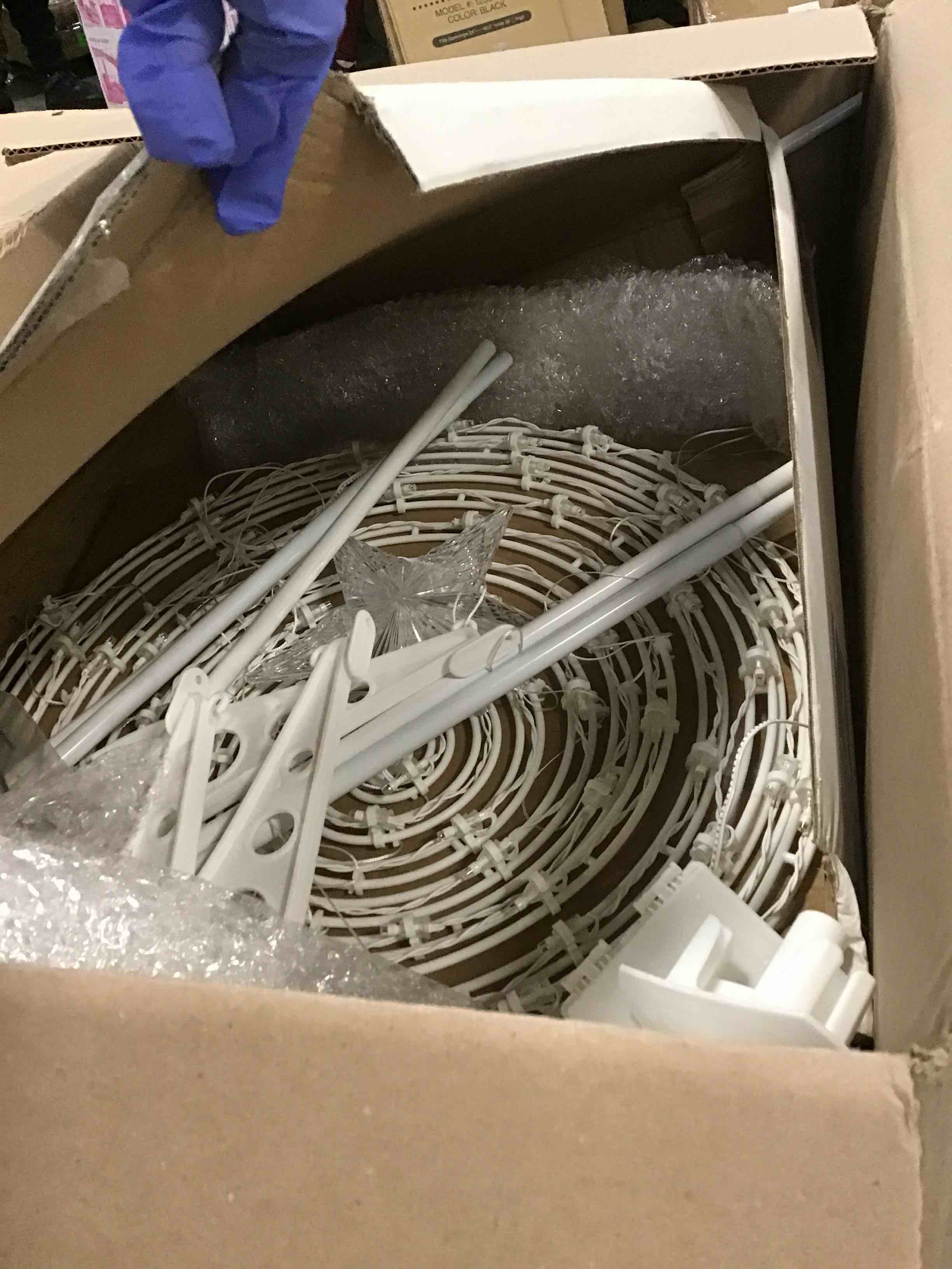 https://s3.amazonaws.com/lotting-images-prod/bidfta/BLU4940013_1704311114651.jpeg