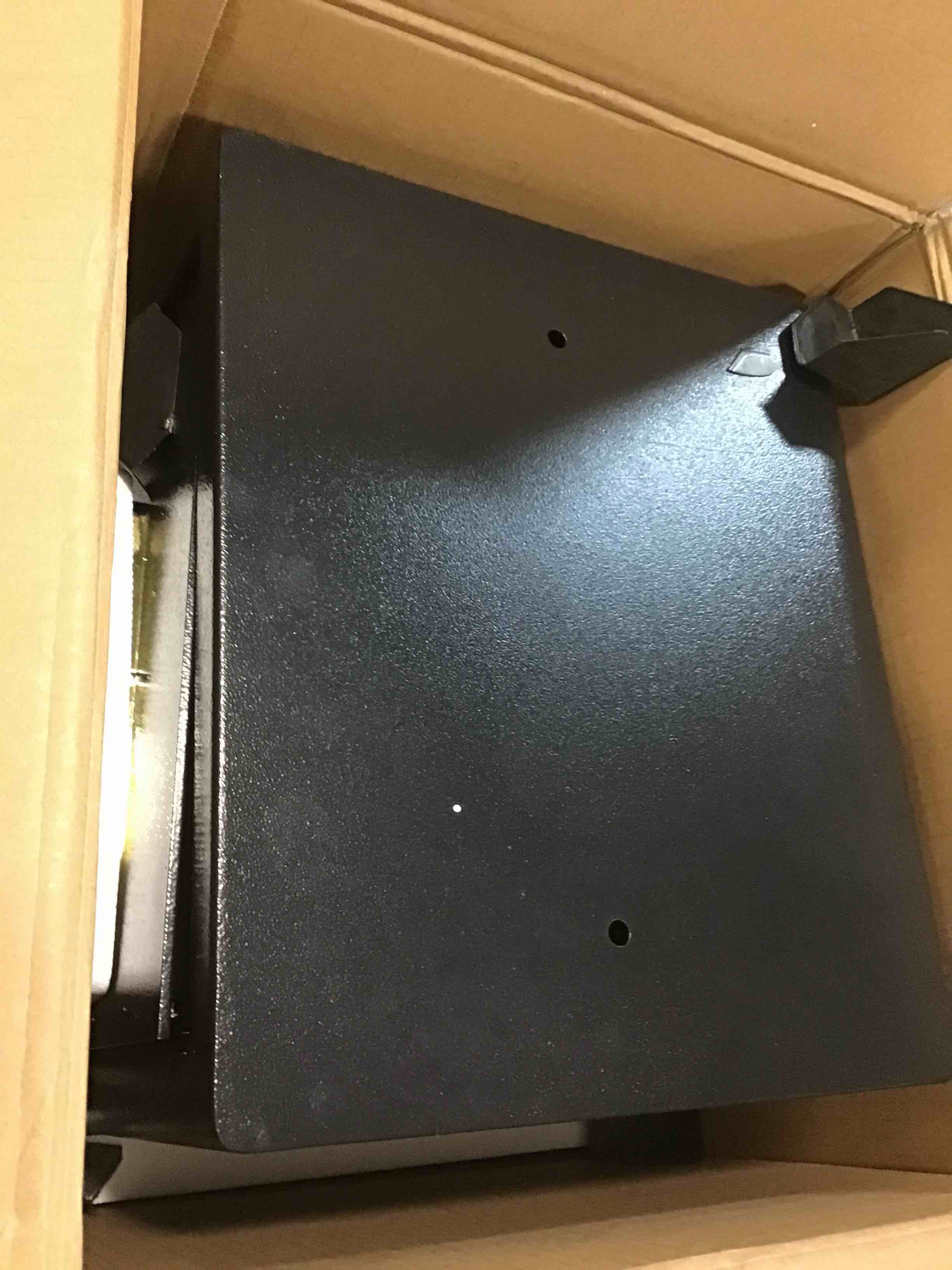 https://s3.amazonaws.com/lotting-images-prod/bidfta/BLU4940017_1704313377102.jpeg