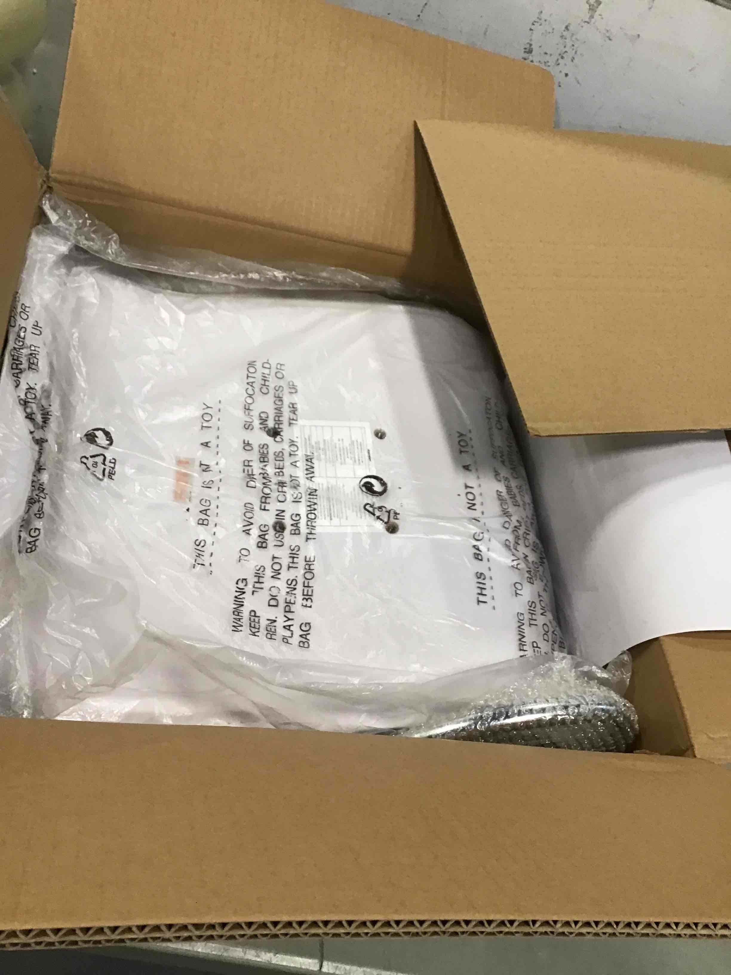 https://s3.amazonaws.com/lotting-images-prod/bidfta/BLU4940039_1704370273485.jpeg