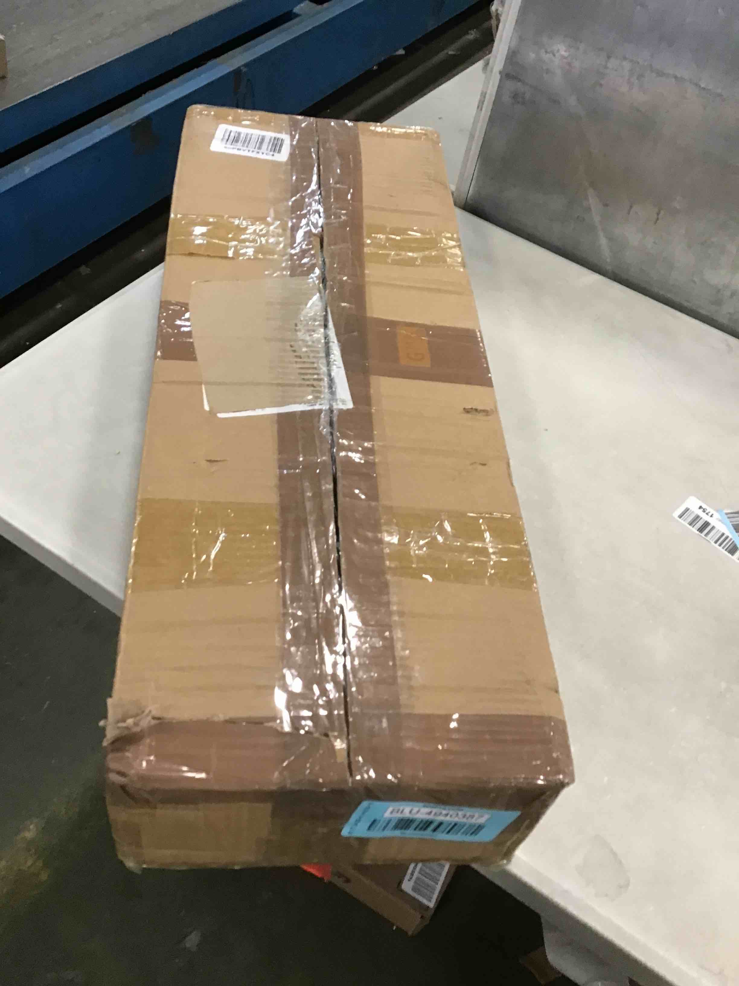 https://s3.amazonaws.com/lotting-images-prod/bidfta/BLU4940387_1704474875217.jpeg