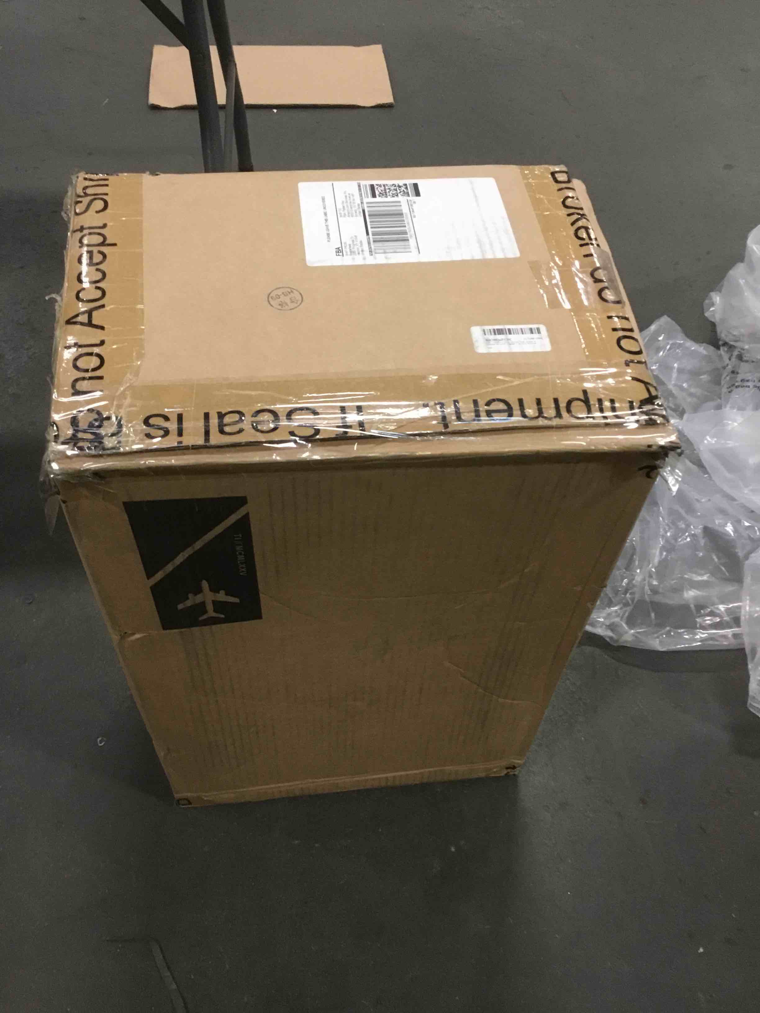 https://s3.amazonaws.com/lotting-images-prod/bidfta/BLU4940520_1704547694973.jpeg