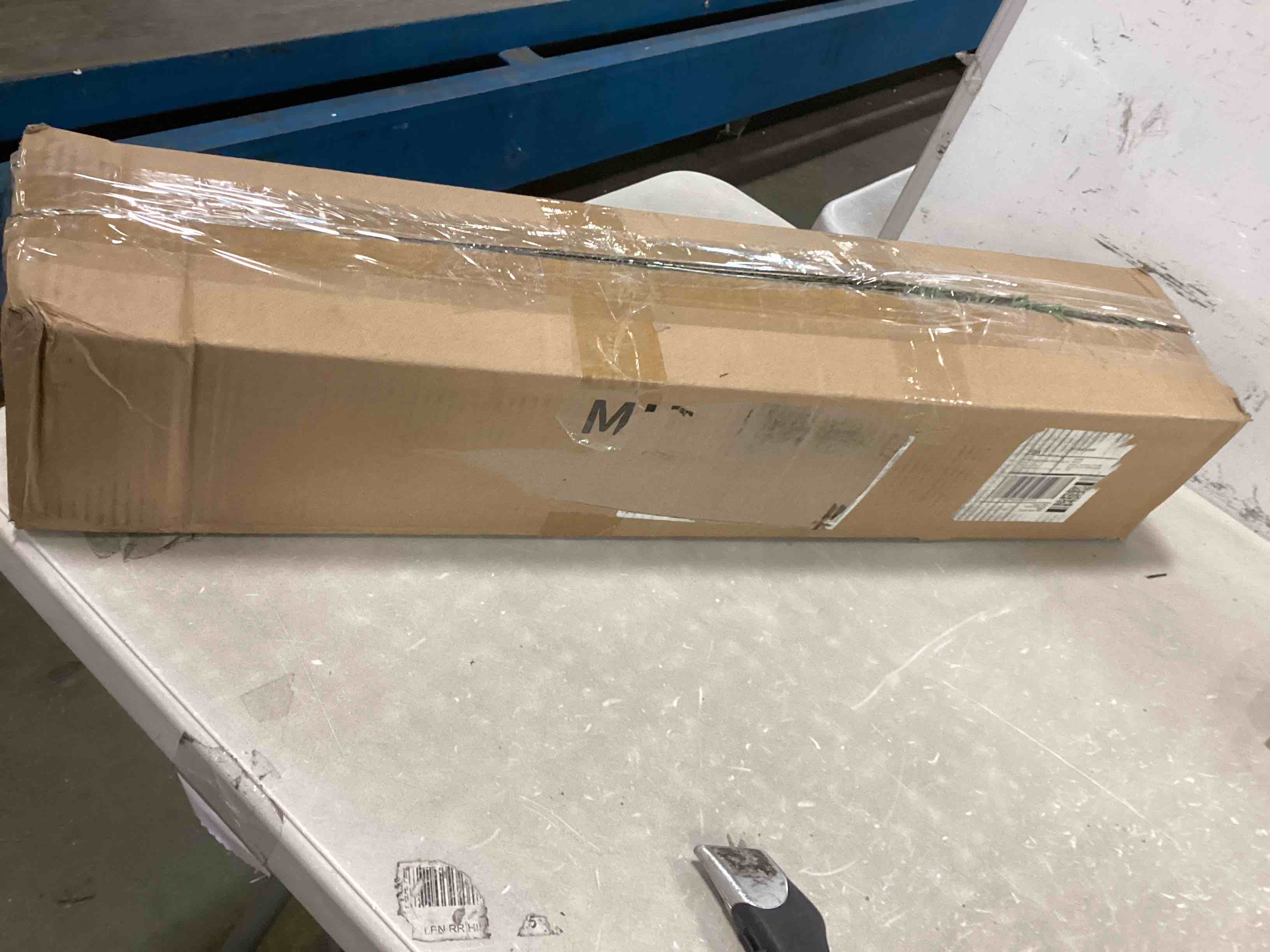 https://s3.amazonaws.com/lotting-images-prod/bidfta/BLU4940587_1704723206514.jpeg