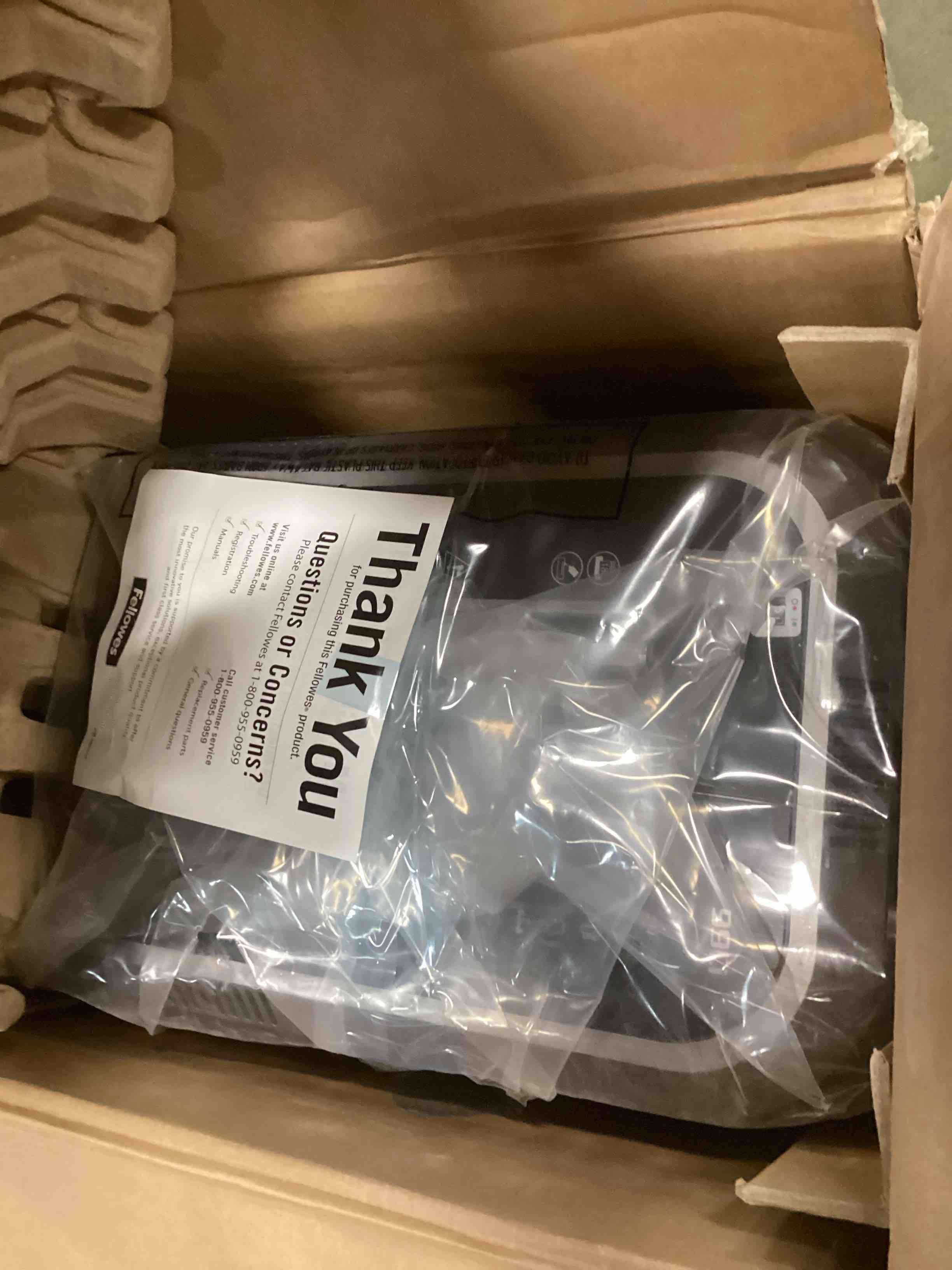 https://s3.amazonaws.com/lotting-images-prod/bidfta/BLU4941091_1704821868628.jpeg
