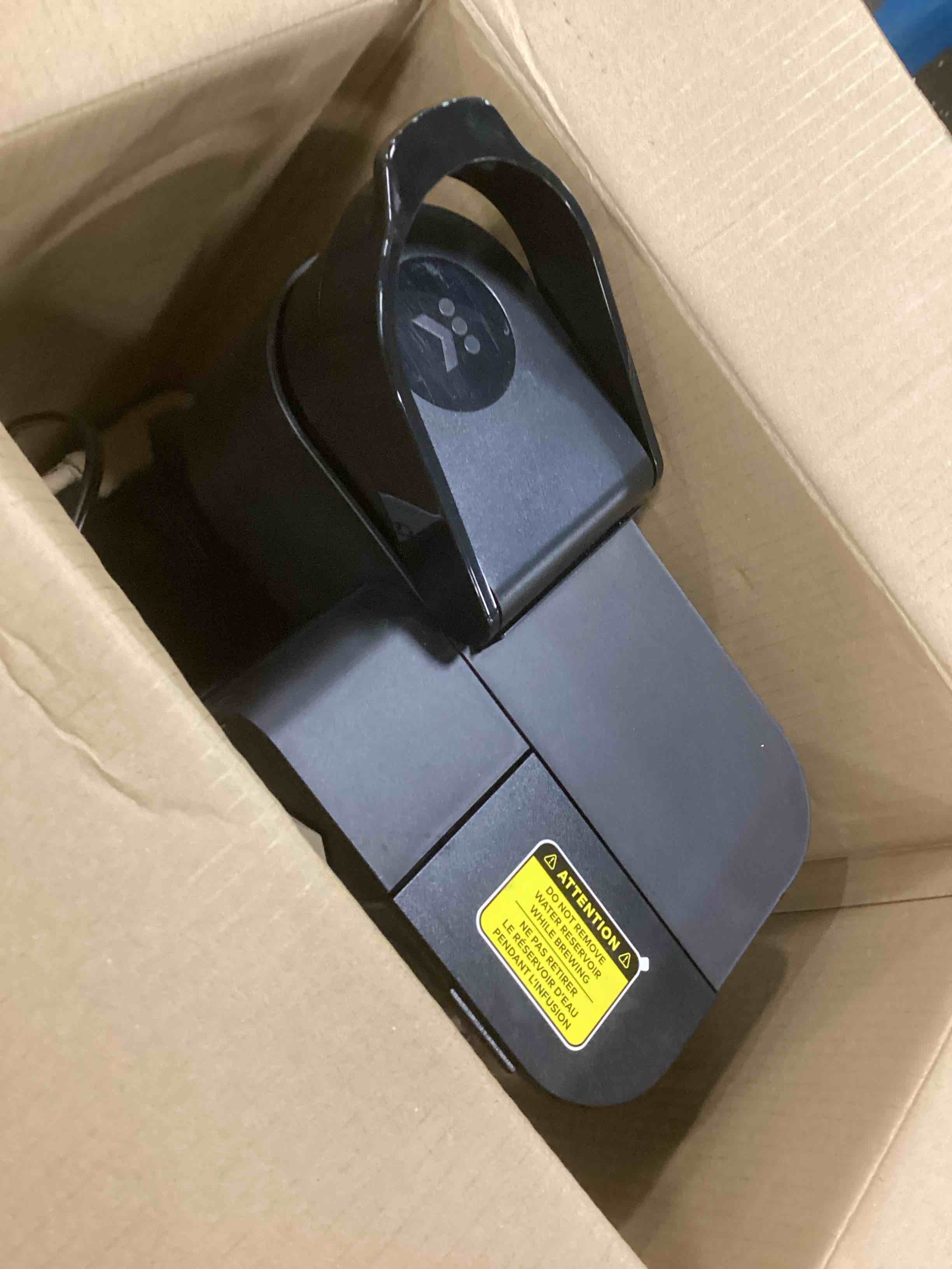 https://s3.amazonaws.com/lotting-images-prod/bidfta/BLU4941250_1704911132157.jpeg