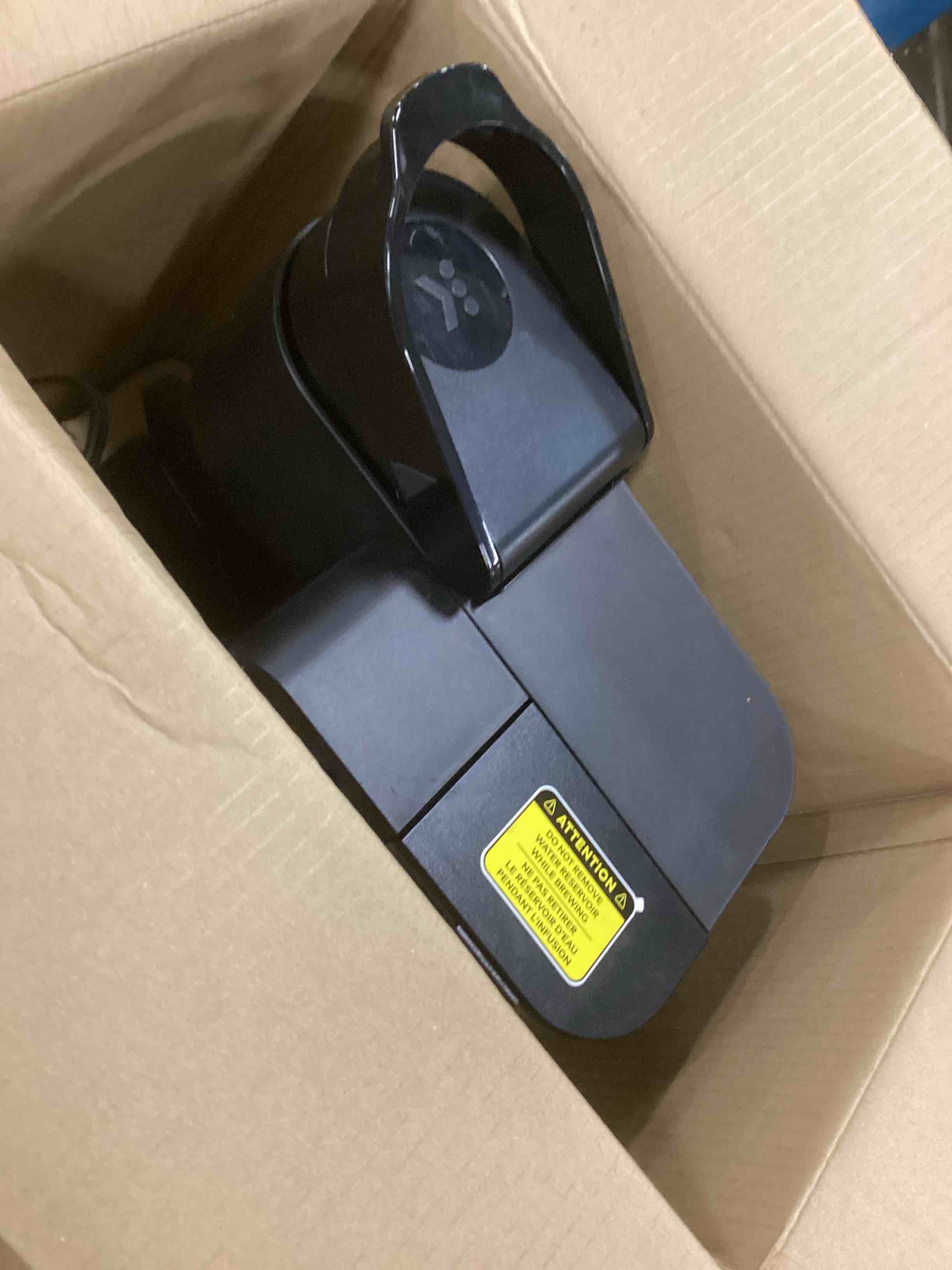 https://s3.amazonaws.com/lotting-images-prod/bidfta/BLU4941250_1704911132820.jpeg