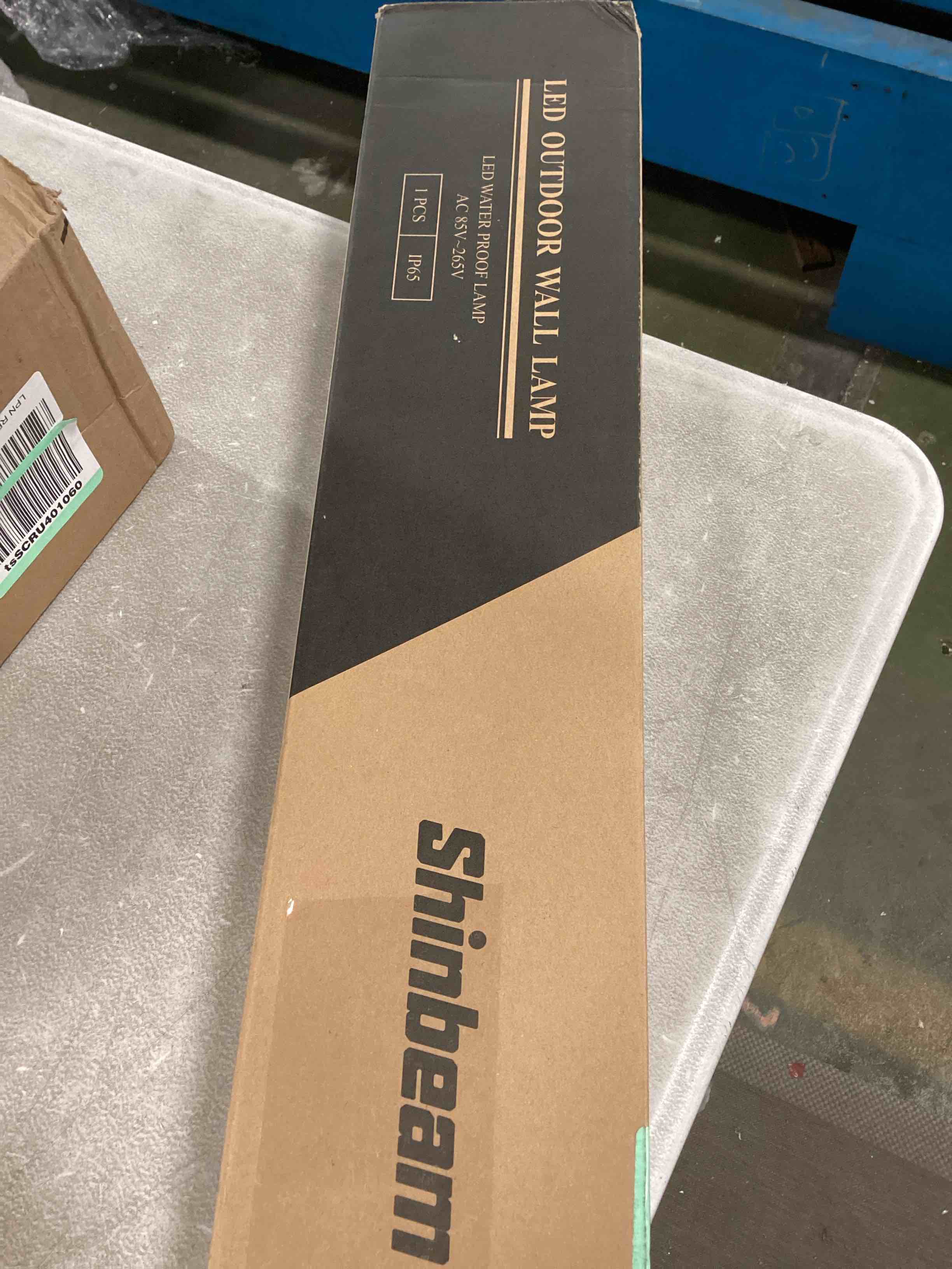 https://s3.amazonaws.com/lotting-images-prod/bidfta/BLU4941483_1704474594655.jpeg
