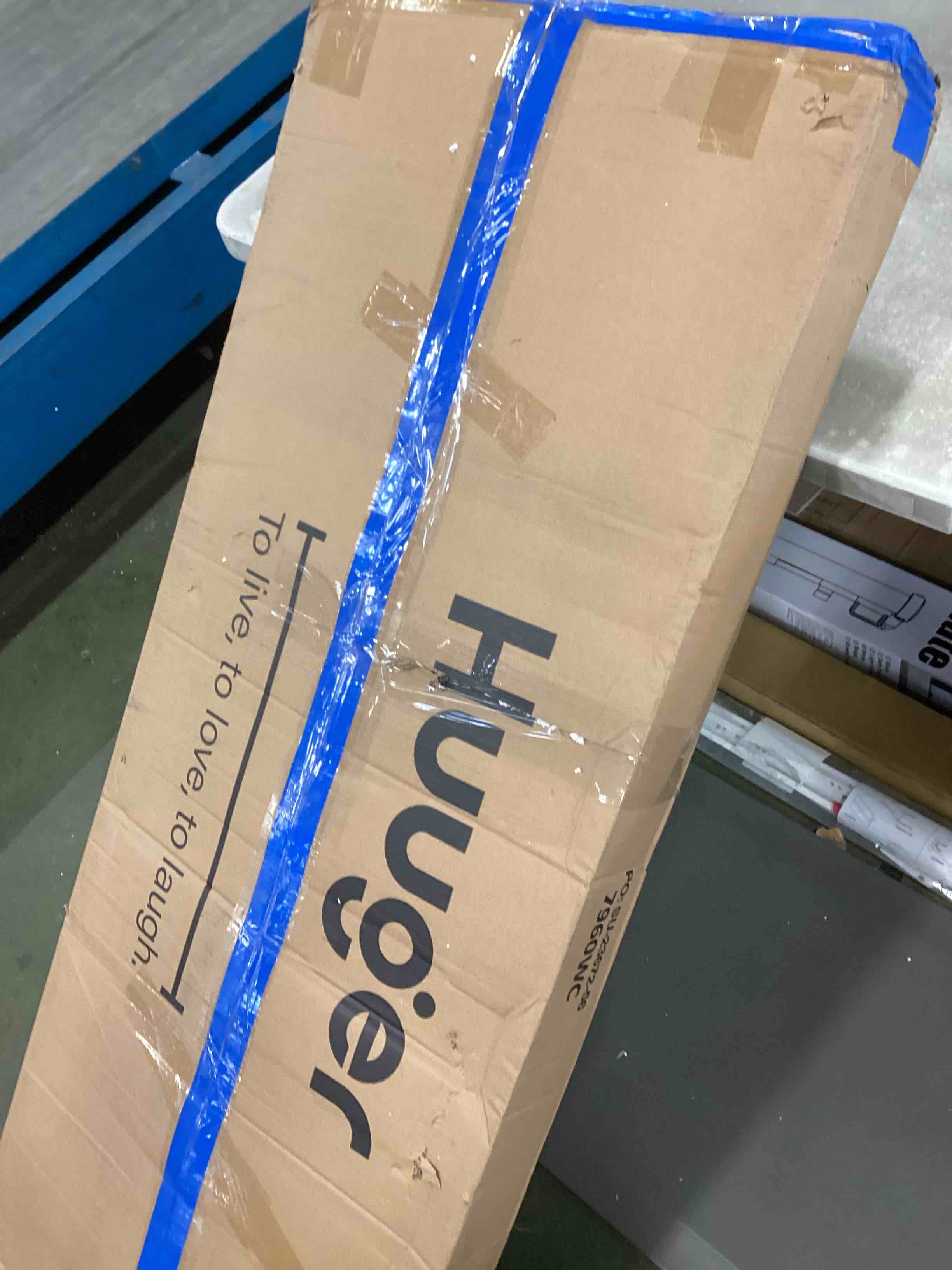 https://s3.amazonaws.com/lotting-images-prod/bidfta/BLU4941702_1704729985937.jpeg