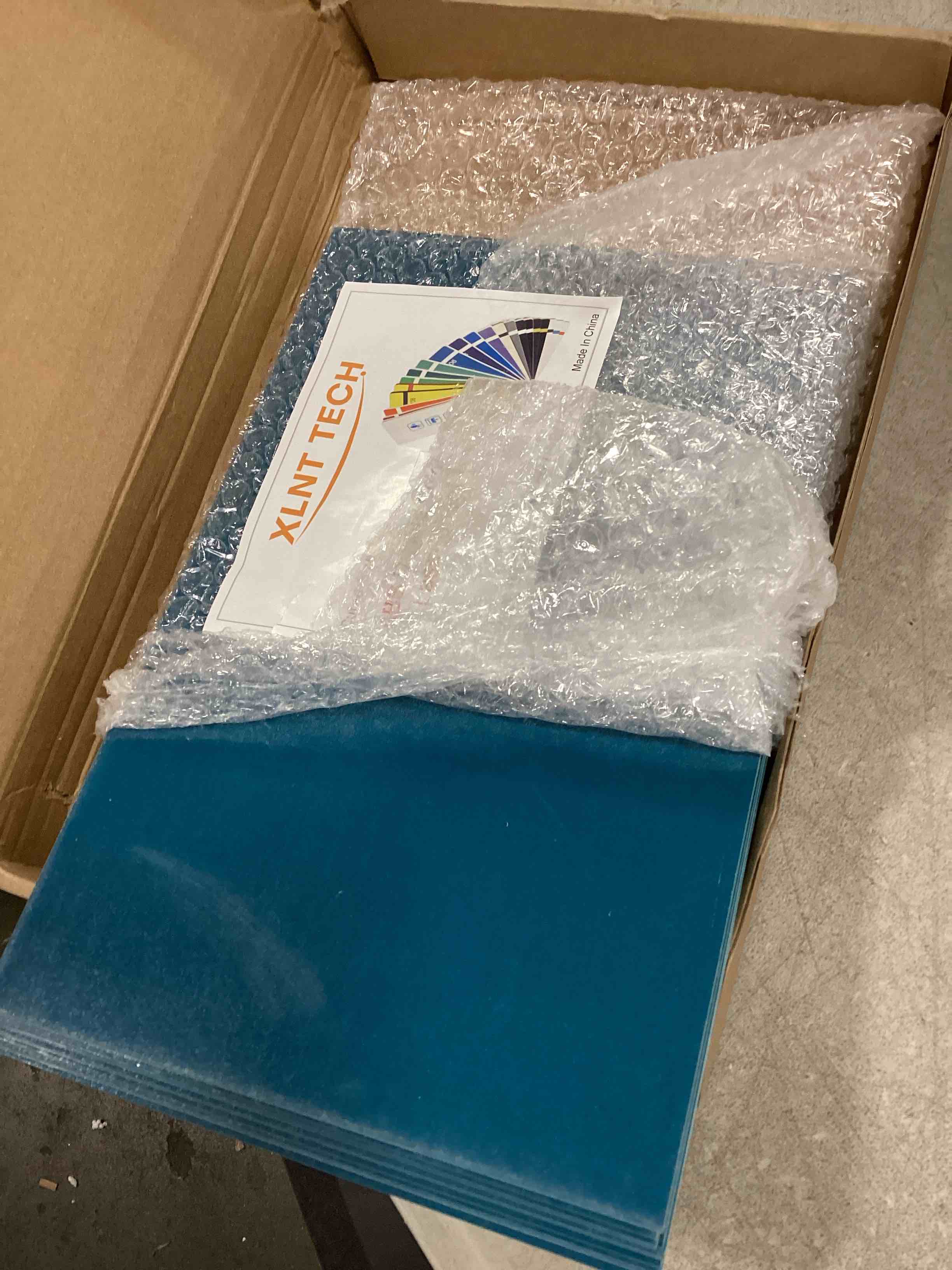 https://s3.amazonaws.com/lotting-images-prod/bidfta/BLU4942005_1704830019246.jpeg
