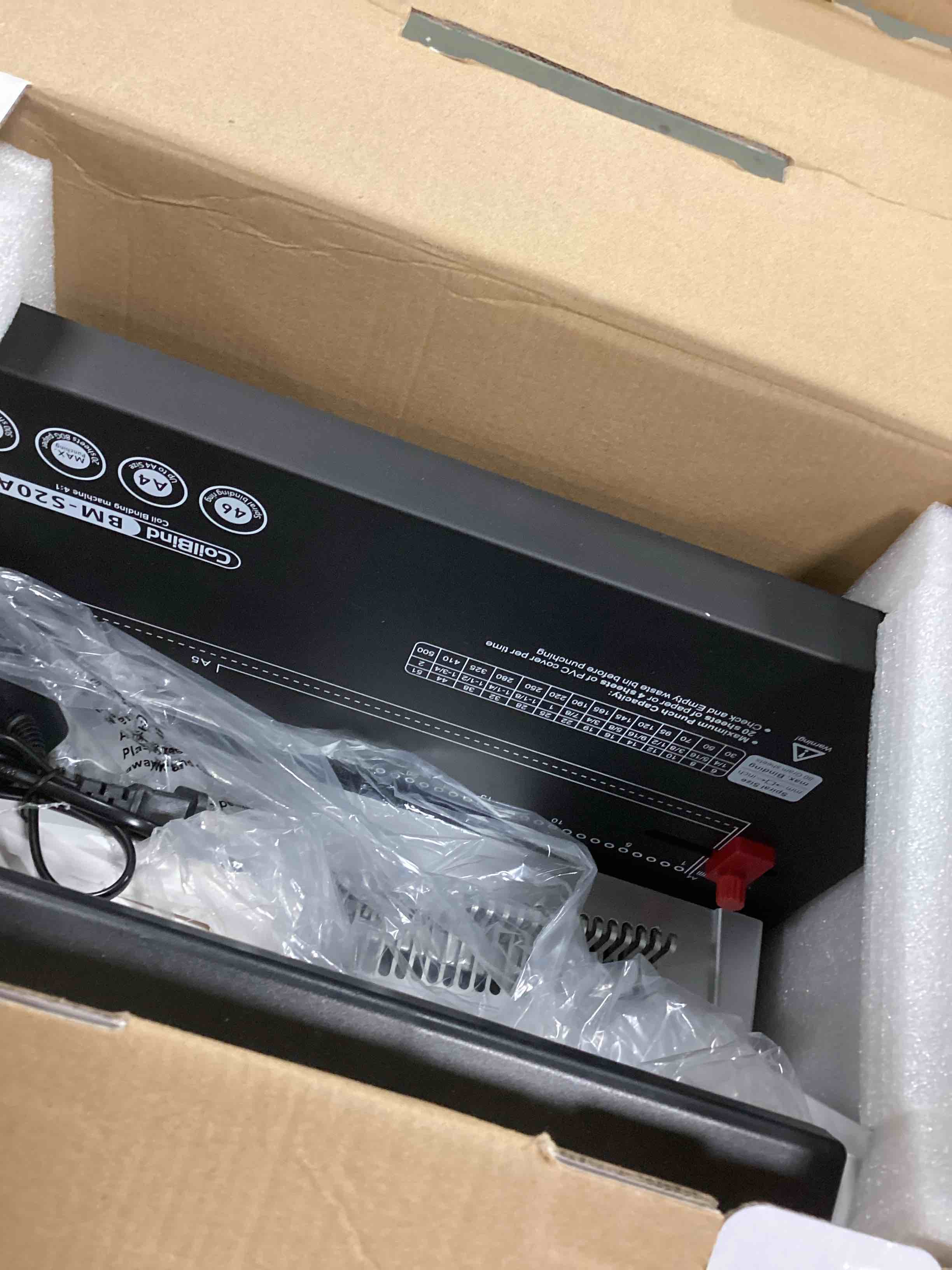 https://s3.amazonaws.com/lotting-images-prod/bidfta/BLU4942018_1704833419872.jpeg