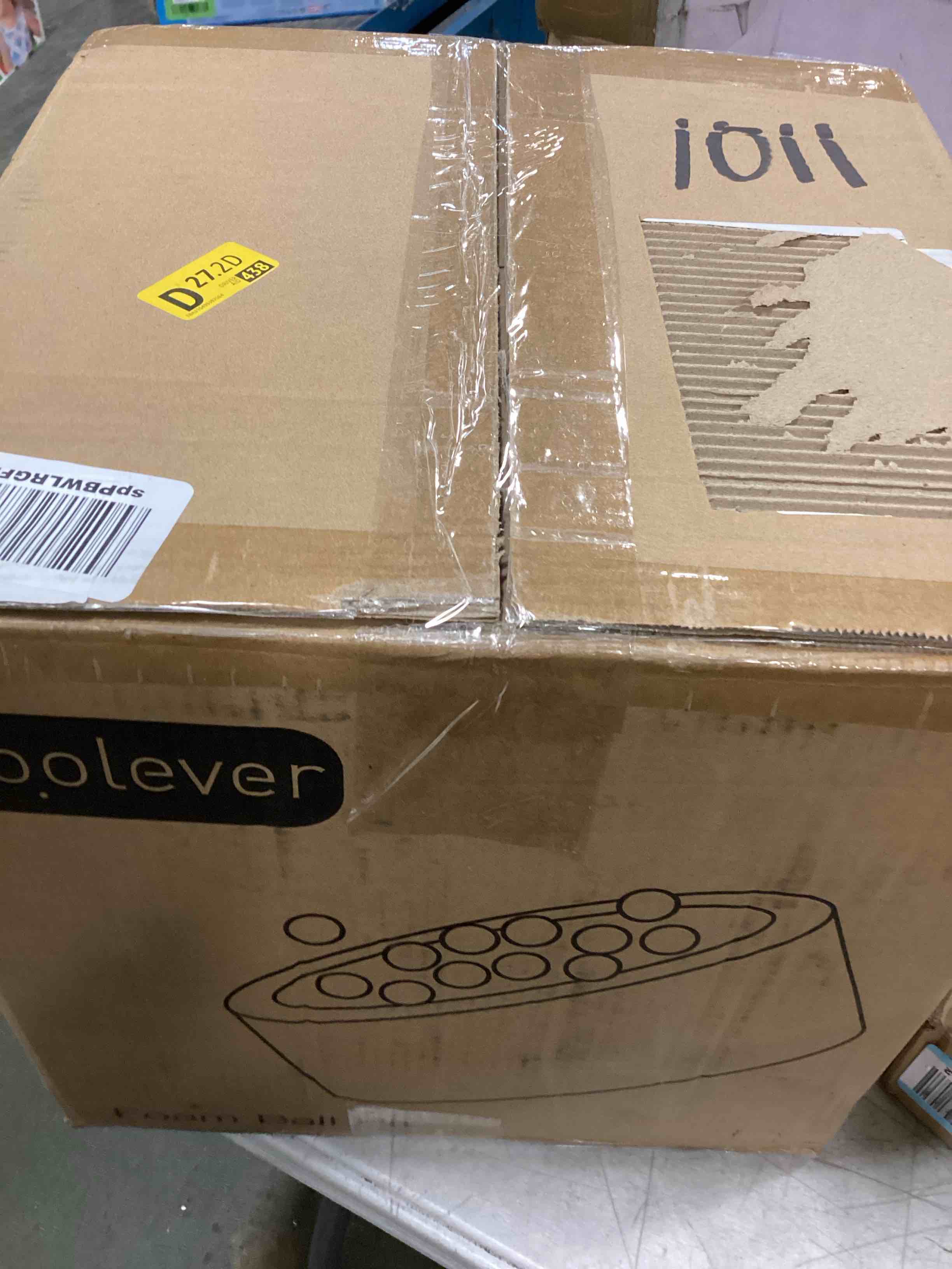 https://s3.amazonaws.com/lotting-images-prod/bidfta/BLU4942041_1704890070190.jpeg