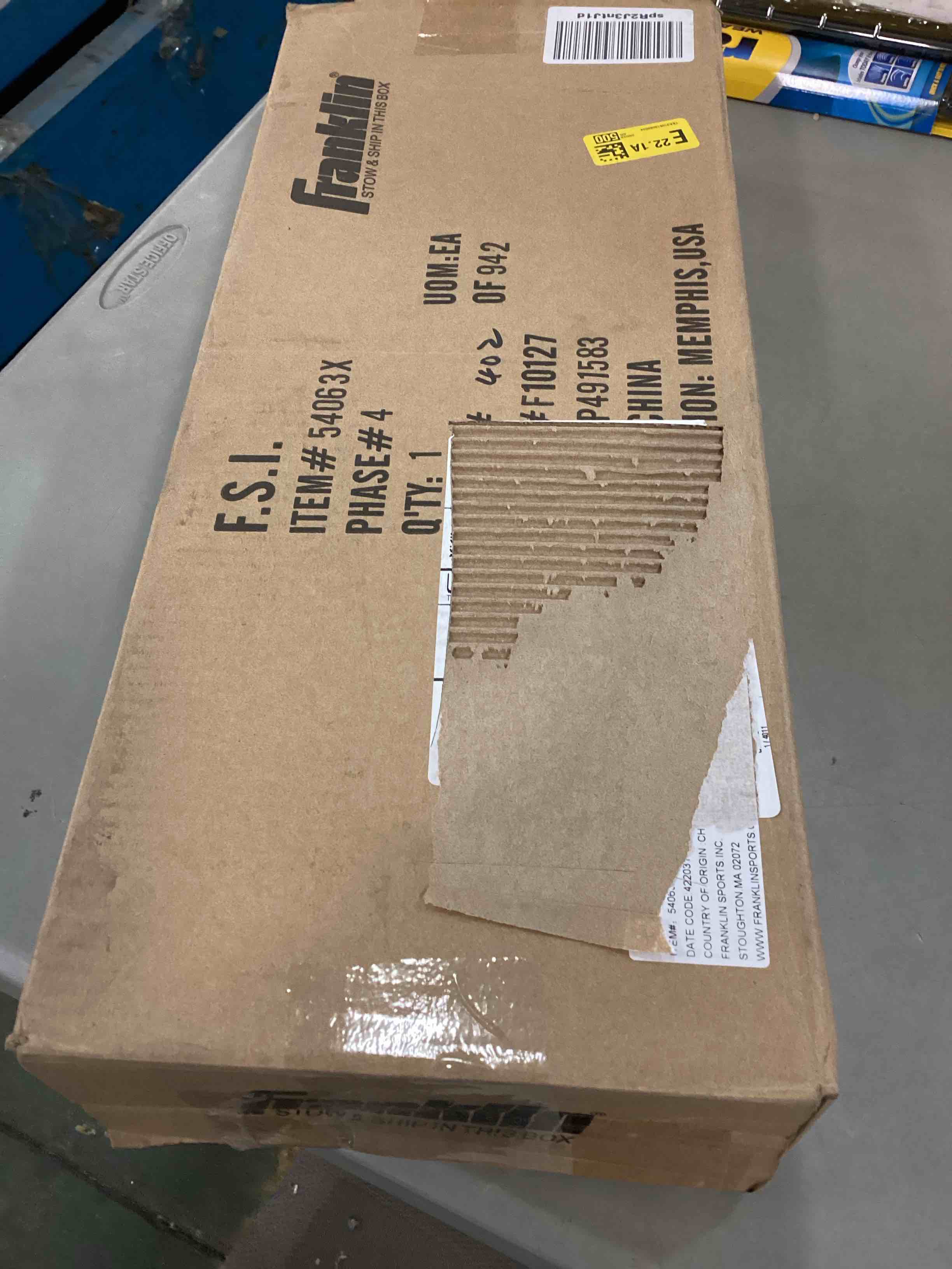 https://s3.amazonaws.com/lotting-images-prod/bidfta/BLU4942776_1705336561293.jpeg