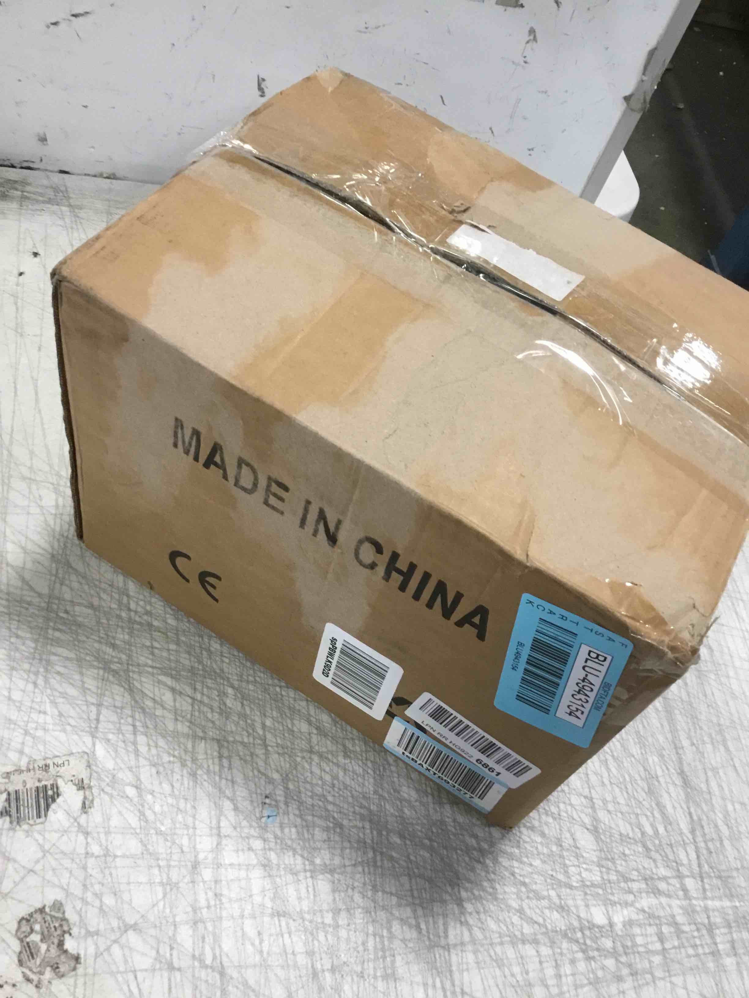 https://s3.amazonaws.com/lotting-images-prod/bidfta/BLU4943154_1704739895529.jpeg