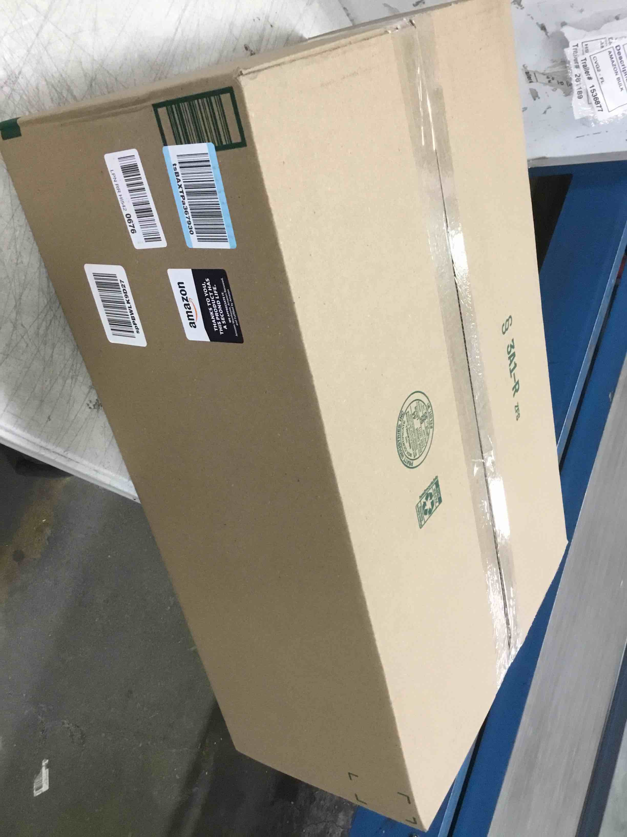 https://s3.amazonaws.com/lotting-images-prod/bidfta/BLU4943164_1704740876507.jpeg