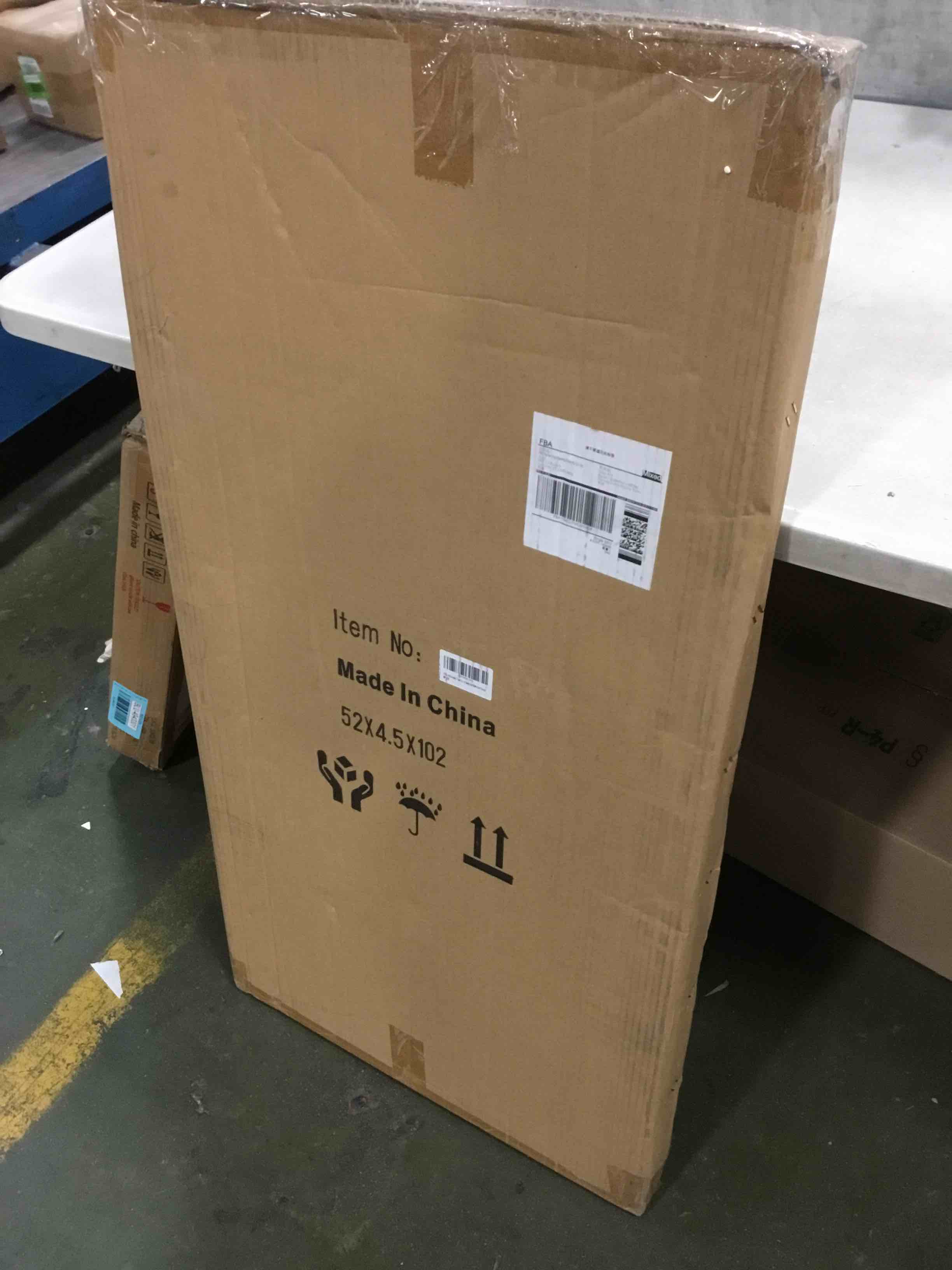 https://s3.amazonaws.com/lotting-images-prod/bidfta/BLU4943303_1704813925125.jpeg