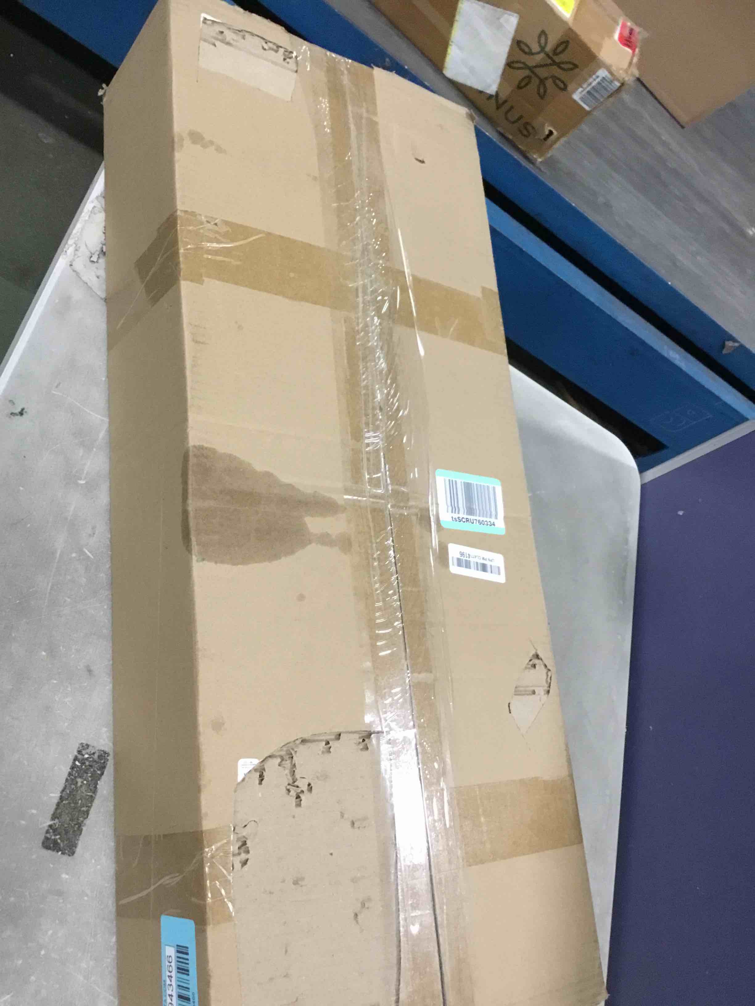 https://s3.amazonaws.com/lotting-images-prod/bidfta/BLU4943466_1704889530346.jpeg