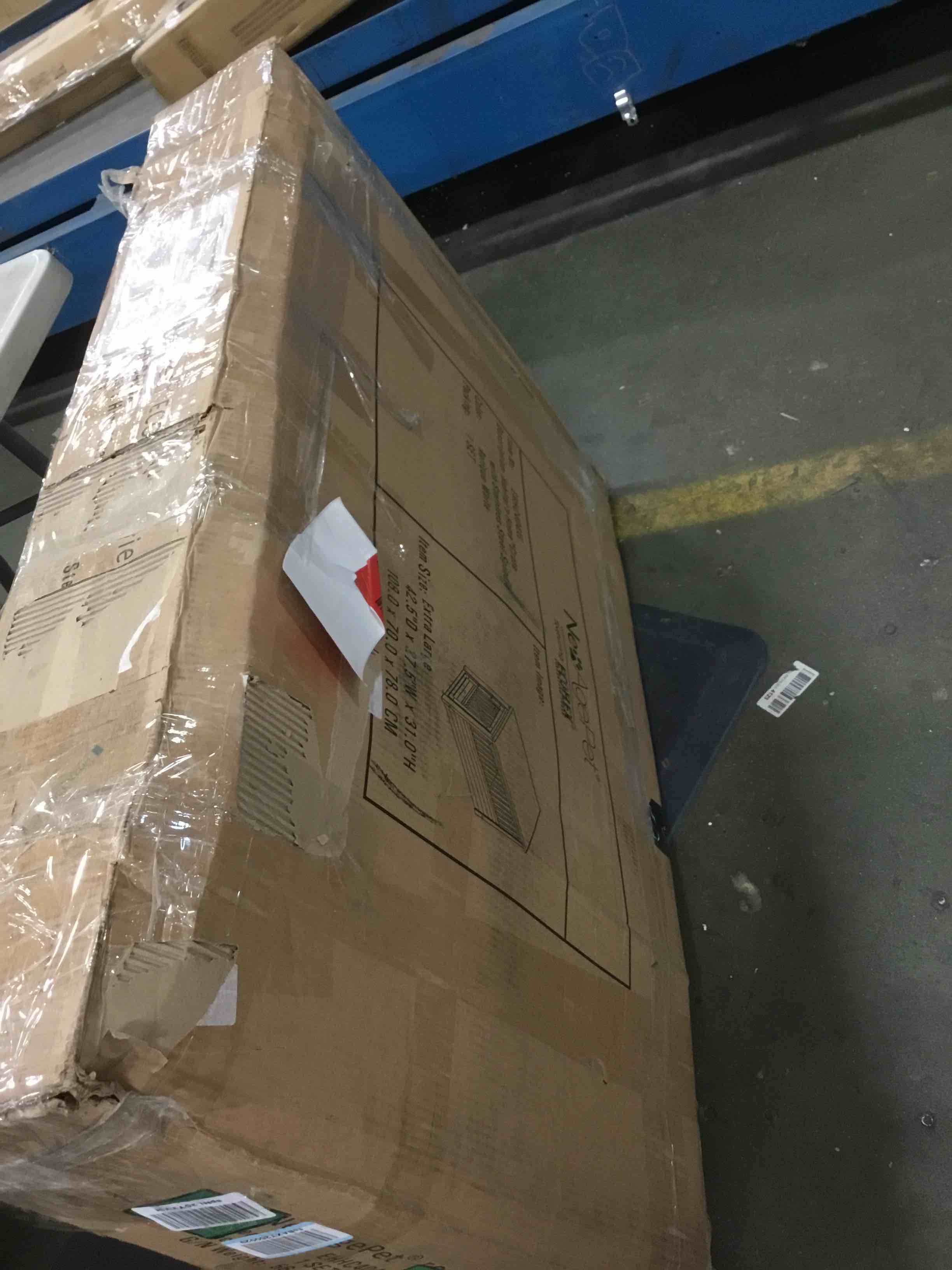 https://s3.amazonaws.com/lotting-images-prod/bidfta/BLU4943727_1704982572999.jpeg