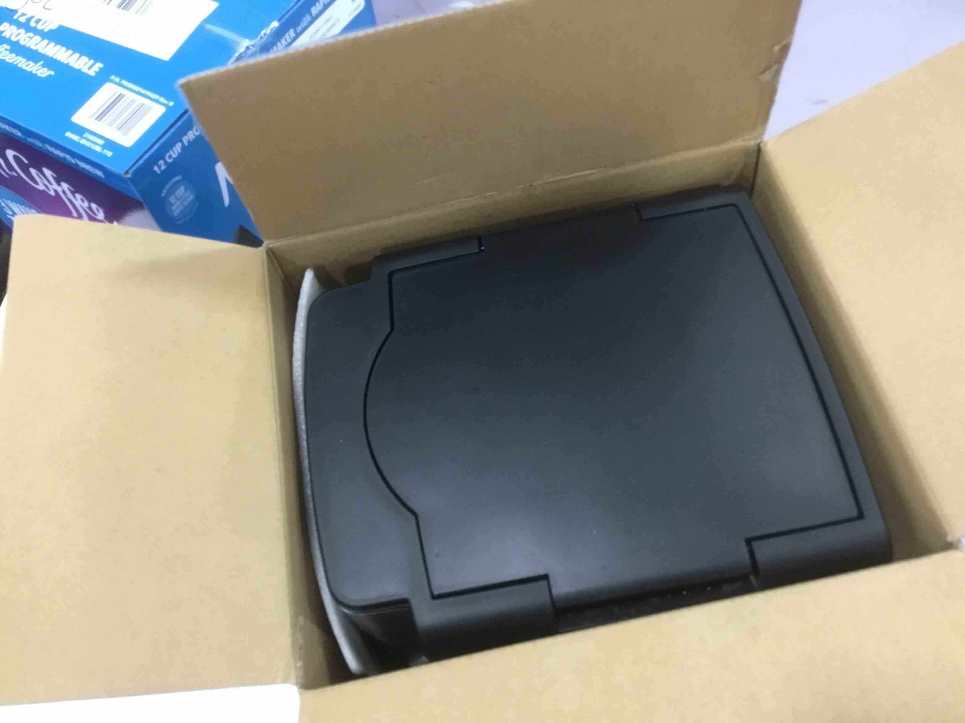 https://s3.amazonaws.com/lotting-images-prod/bidfta/BLU4944045_1705089162000.jpeg