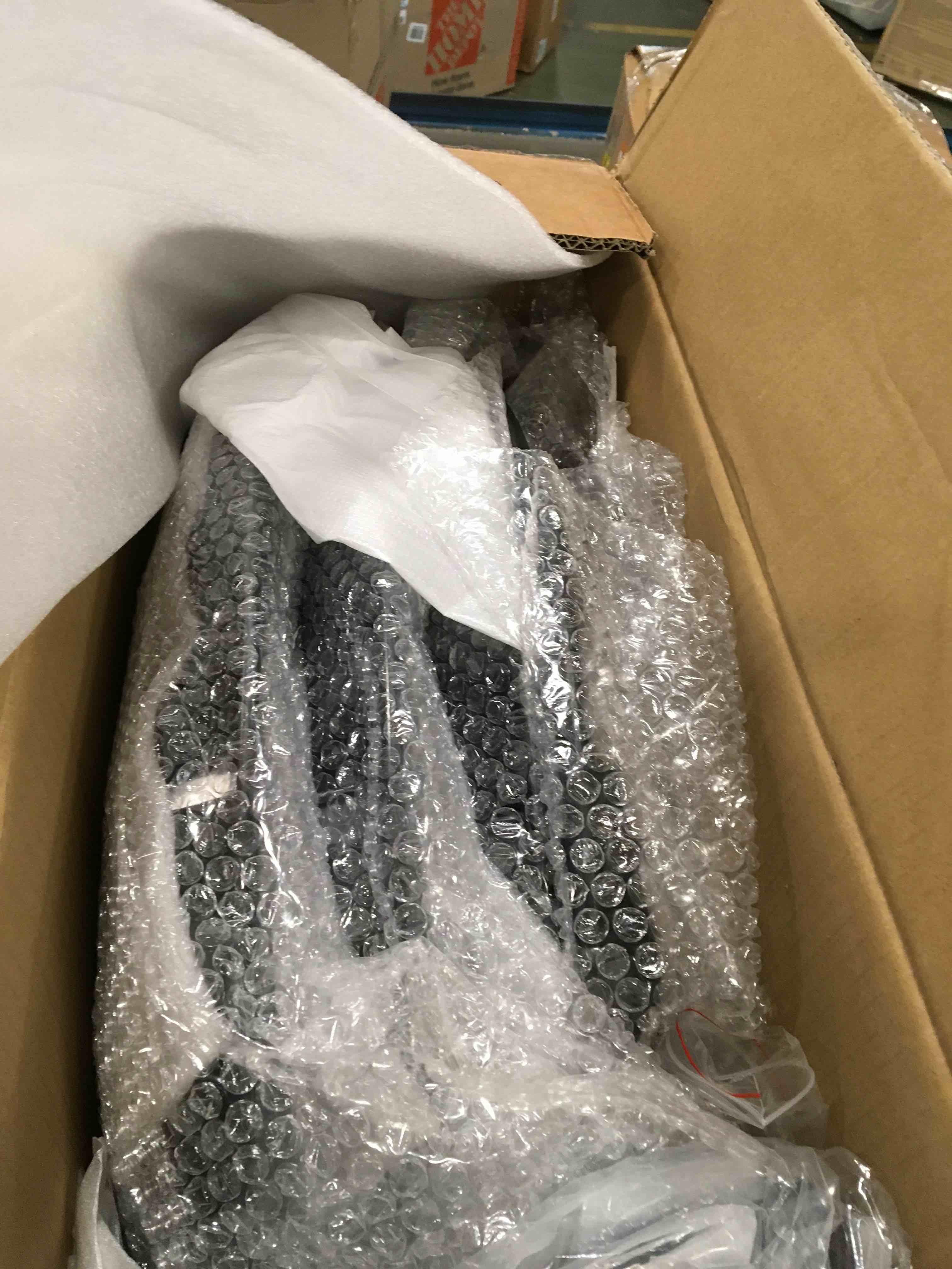 https://s3.amazonaws.com/lotting-images-prod/bidfta/BLU4944103_1705150614790.jpeg