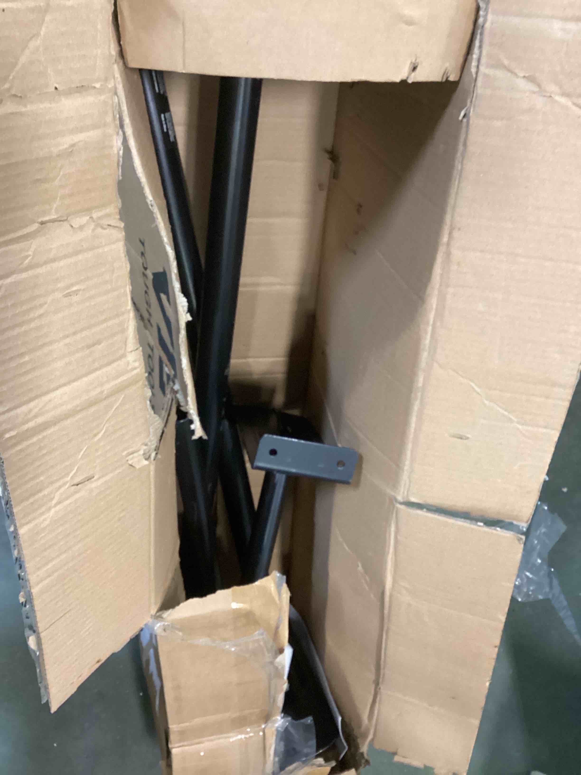 https://s3.amazonaws.com/lotting-images-prod/bidfta/BLU4944602_1704397876727.jpeg