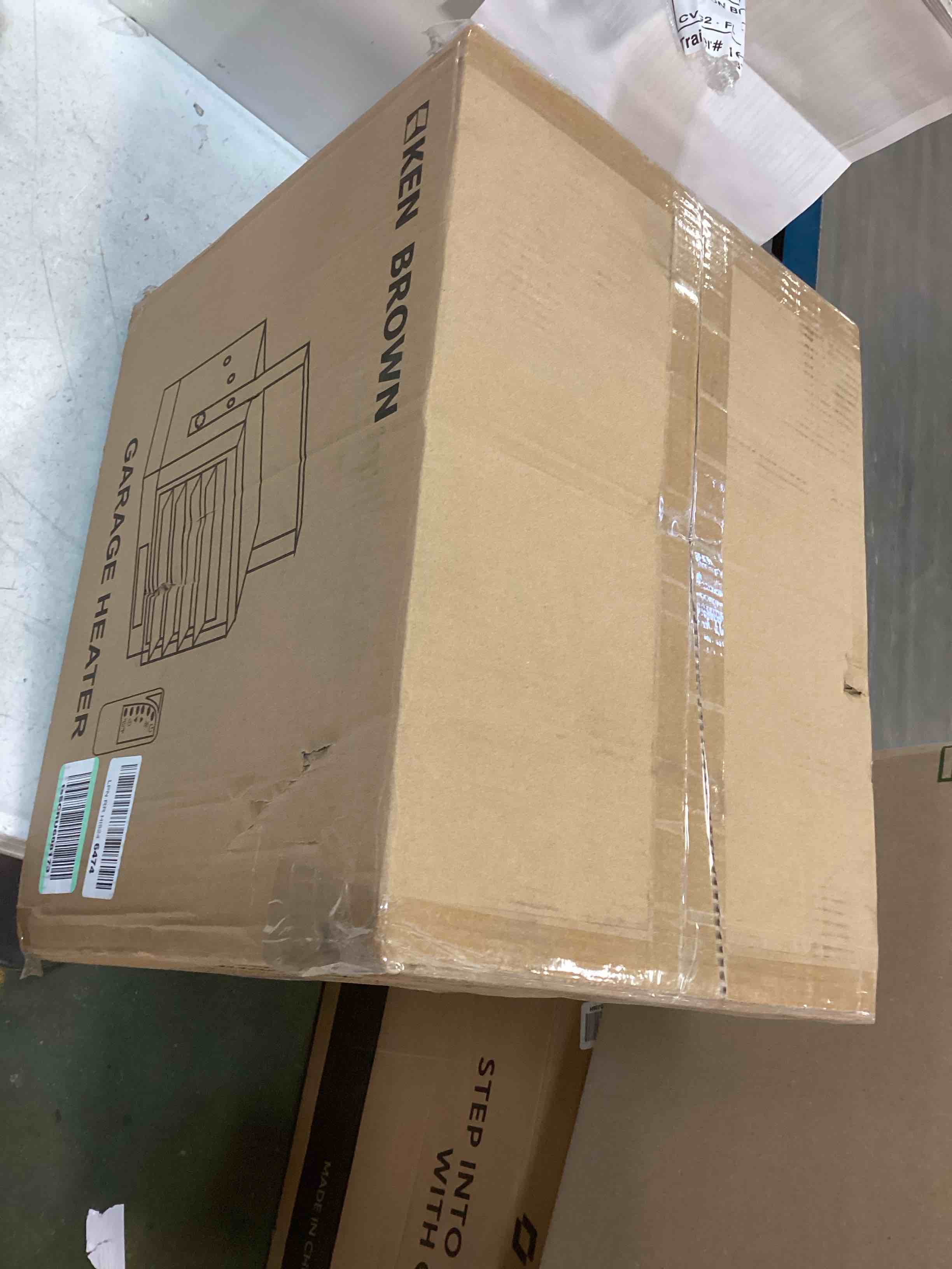 https://s3.amazonaws.com/lotting-images-prod/bidfta/BLU4944630_1704402033754.jpeg