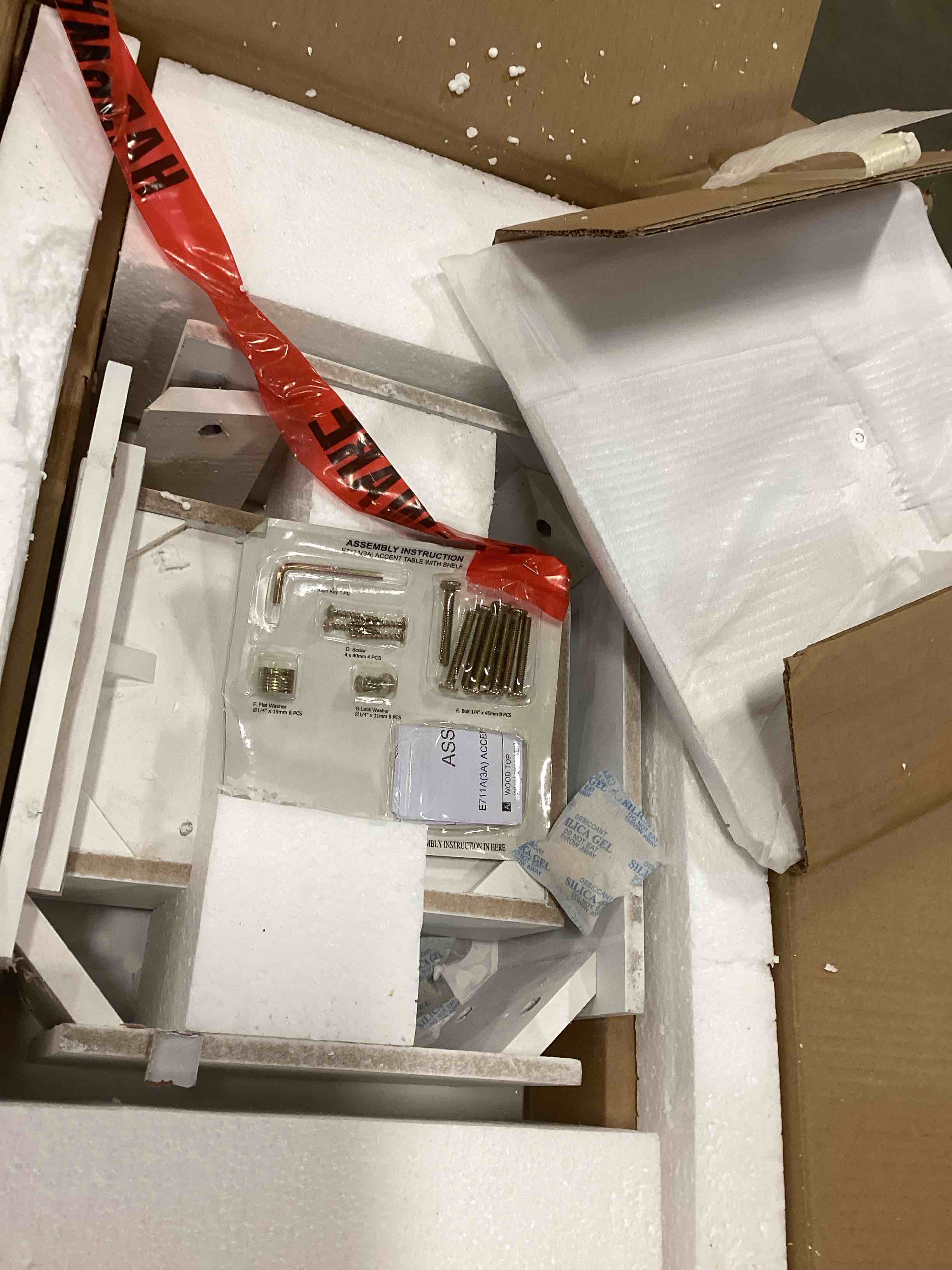 https://s3.amazonaws.com/lotting-images-prod/bidfta/BLU4944914_1704734304576.jpeg