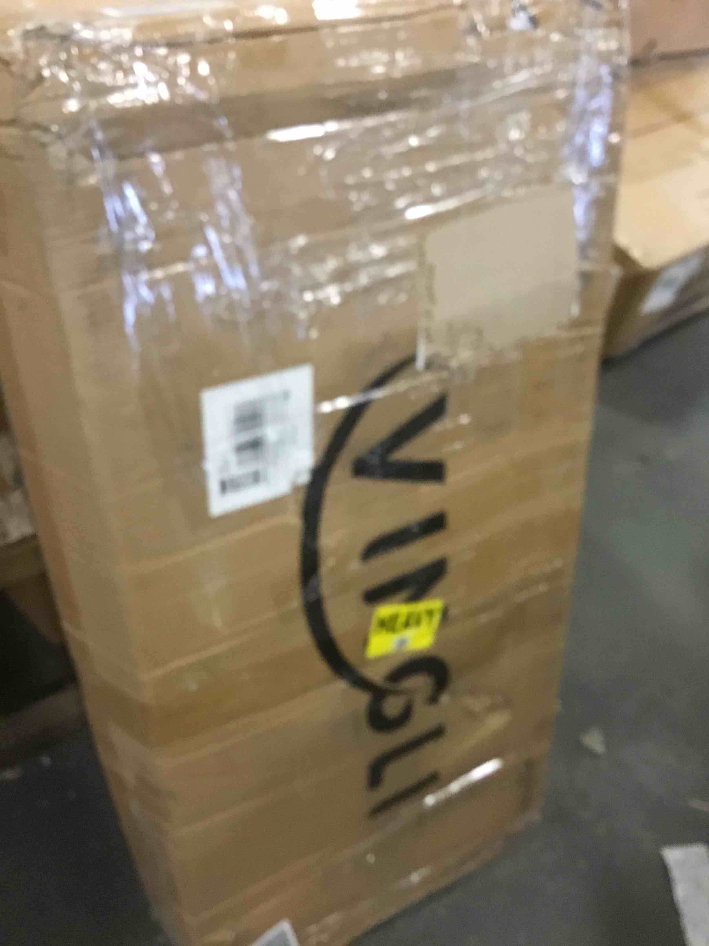 https://s3.amazonaws.com/lotting-images-prod/bidfta/BLU4946037_1704396456988.jpeg