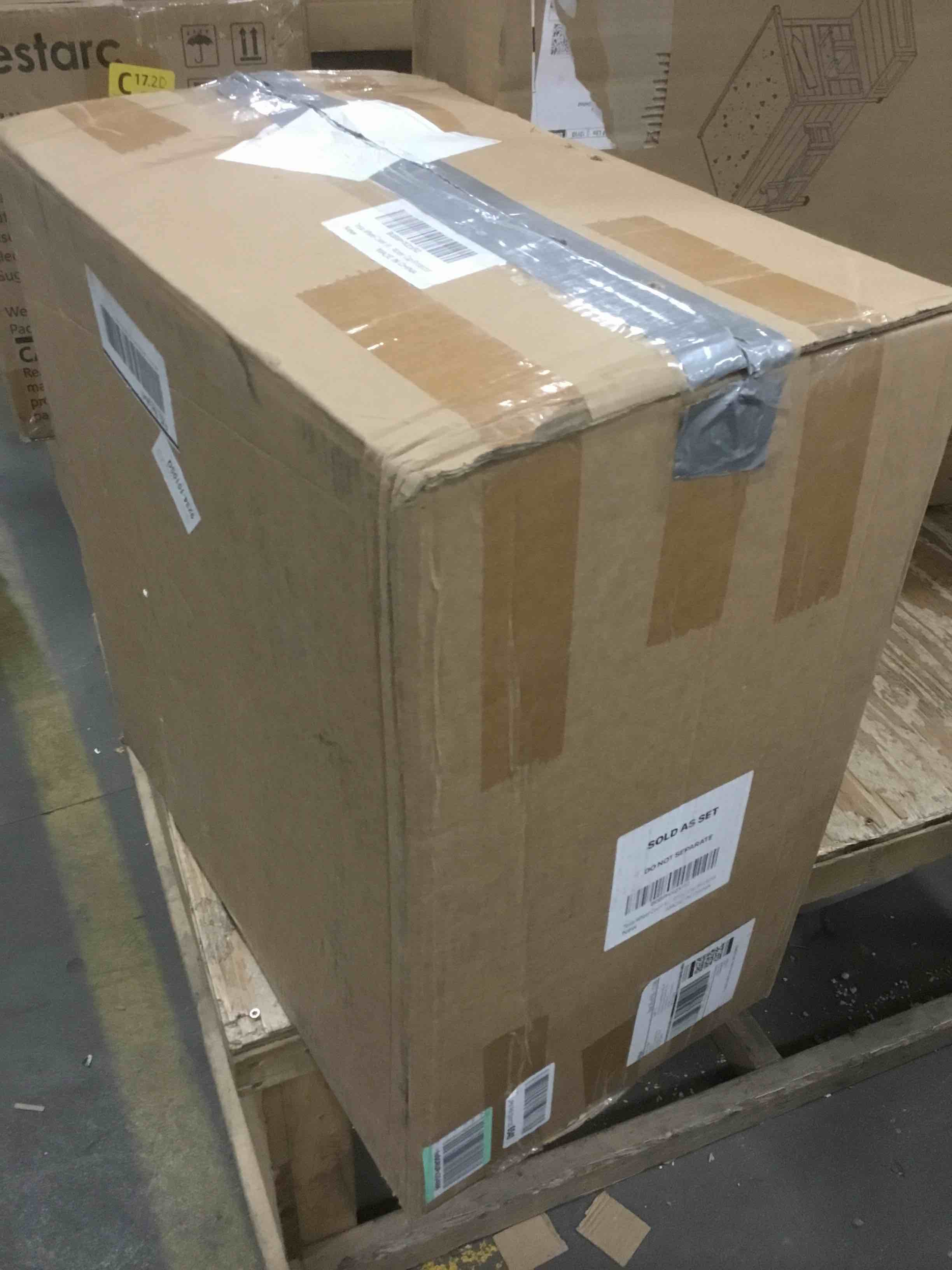 https://s3.amazonaws.com/lotting-images-prod/bidfta/BLU4946094_1704458114361.jpeg