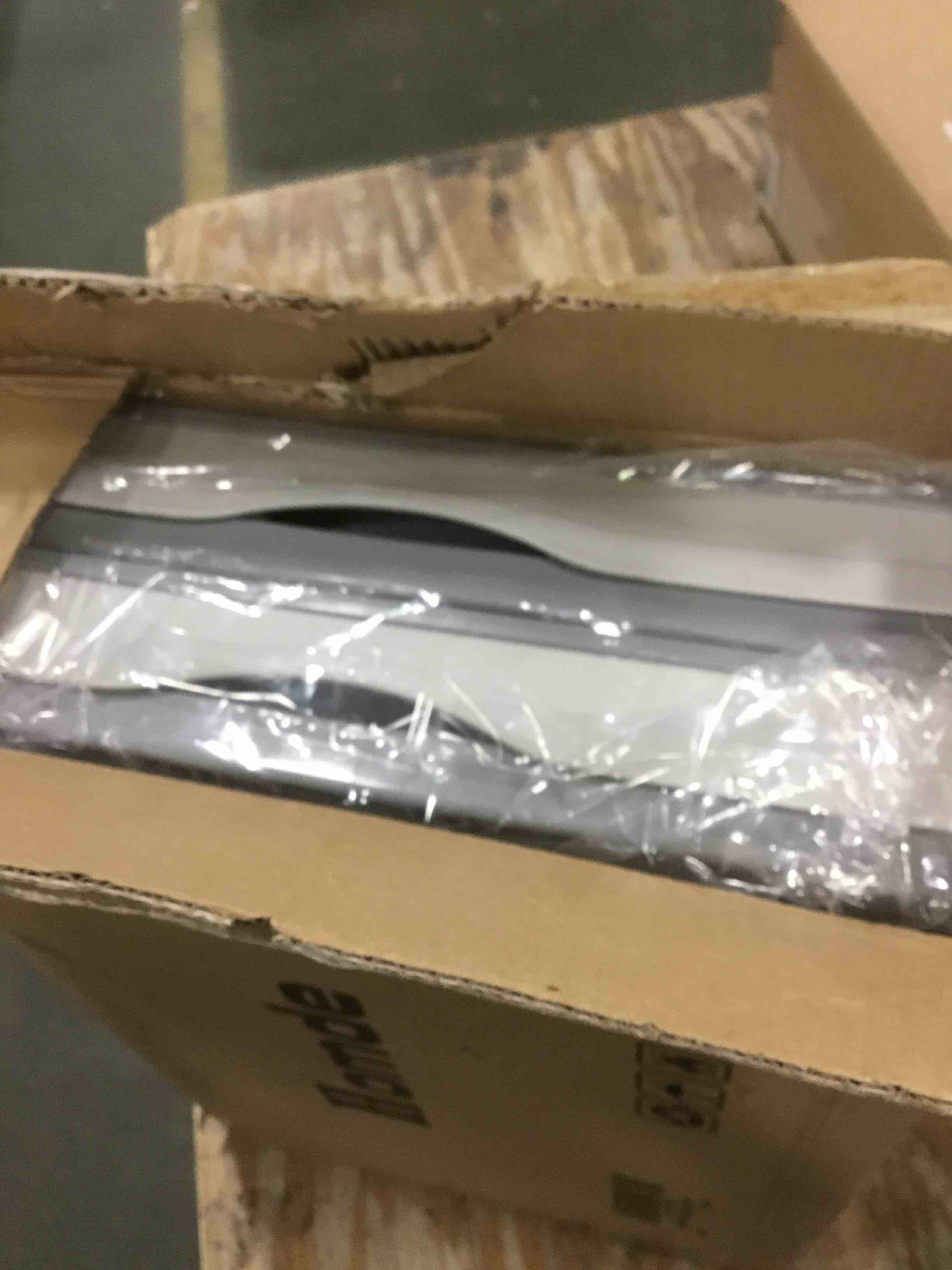 https://s3.amazonaws.com/lotting-images-prod/bidfta/BLU4946323_1704715321950.jpeg