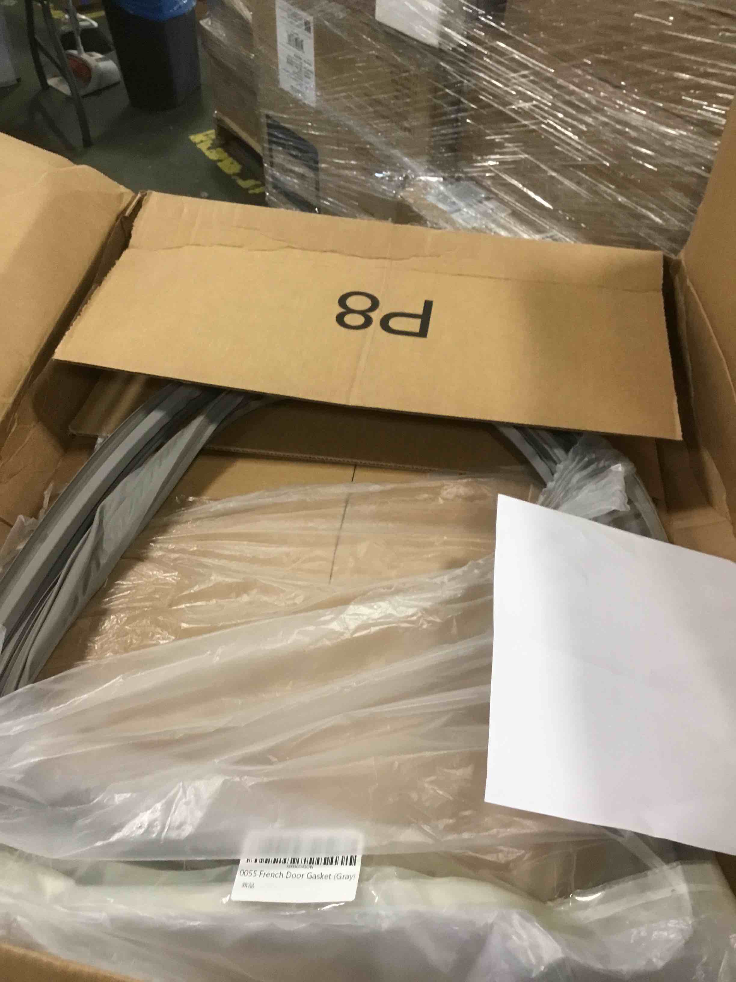 https://s3.amazonaws.com/lotting-images-prod/bidfta/BLU4946400_1704725229593.jpeg