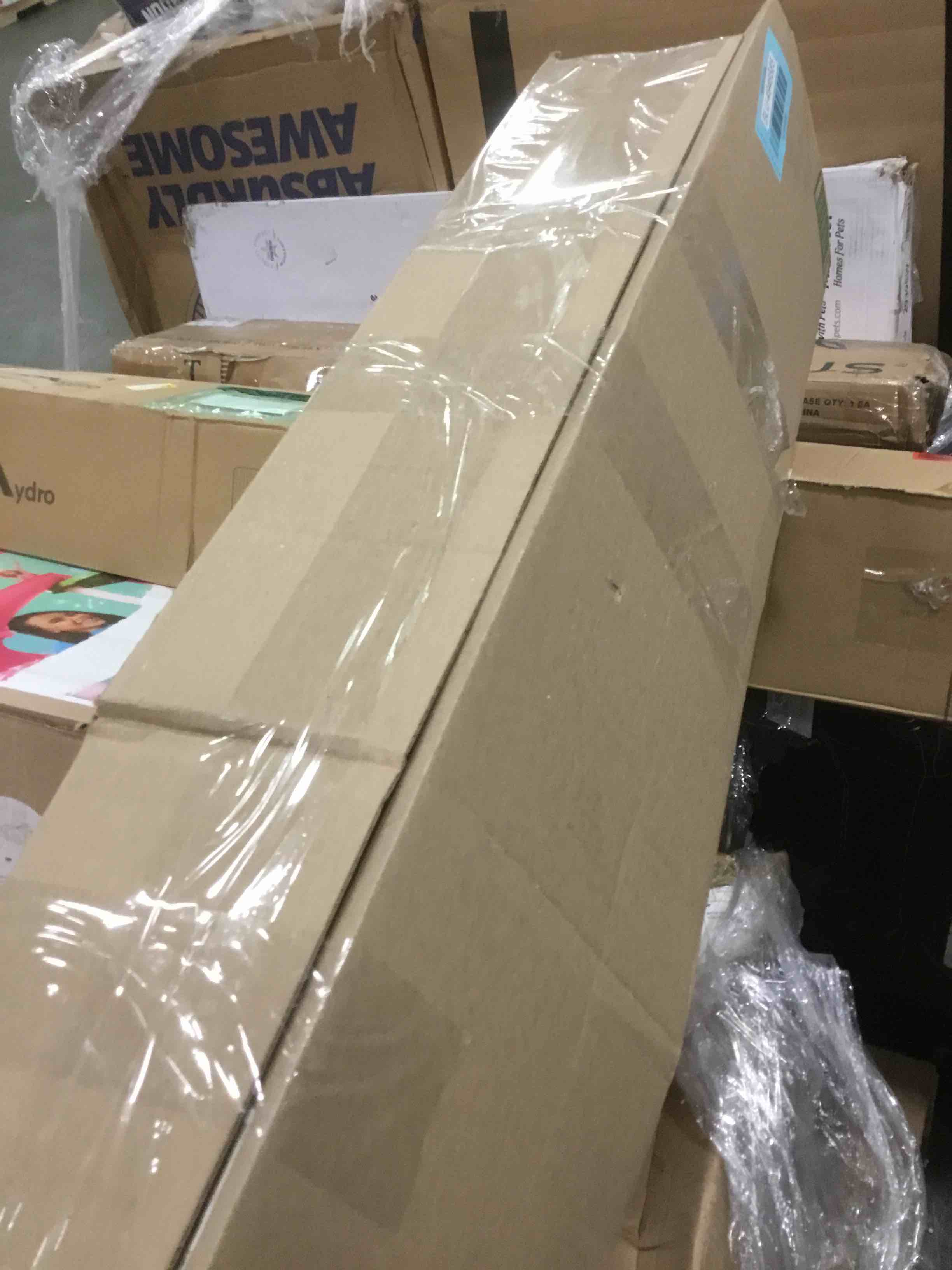 https://s3.amazonaws.com/lotting-images-prod/bidfta/BLU4946585_1704975282980.jpeg