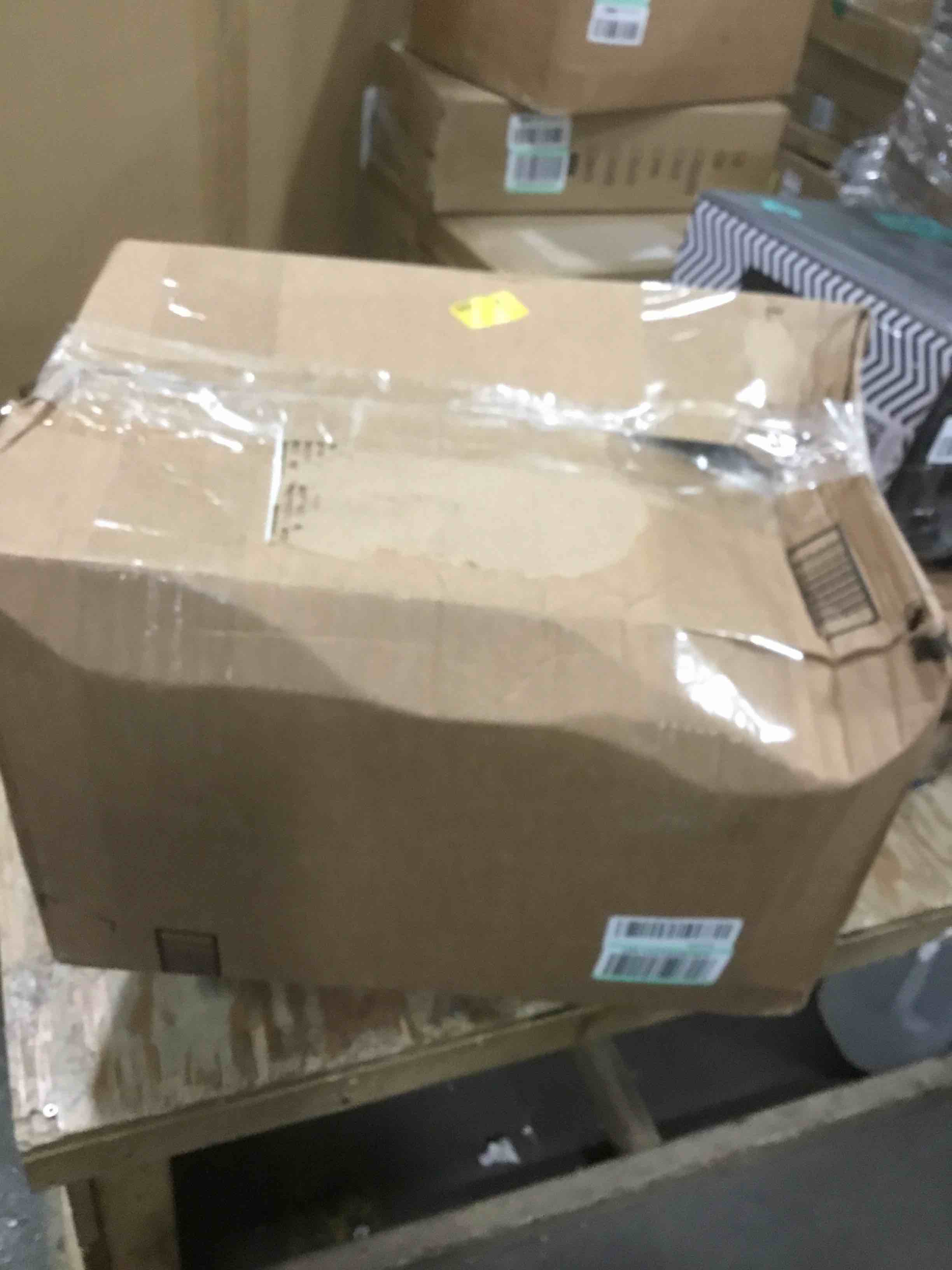 https://s3.amazonaws.com/lotting-images-prod/bidfta/BLU4946992_1705320980641.jpeg