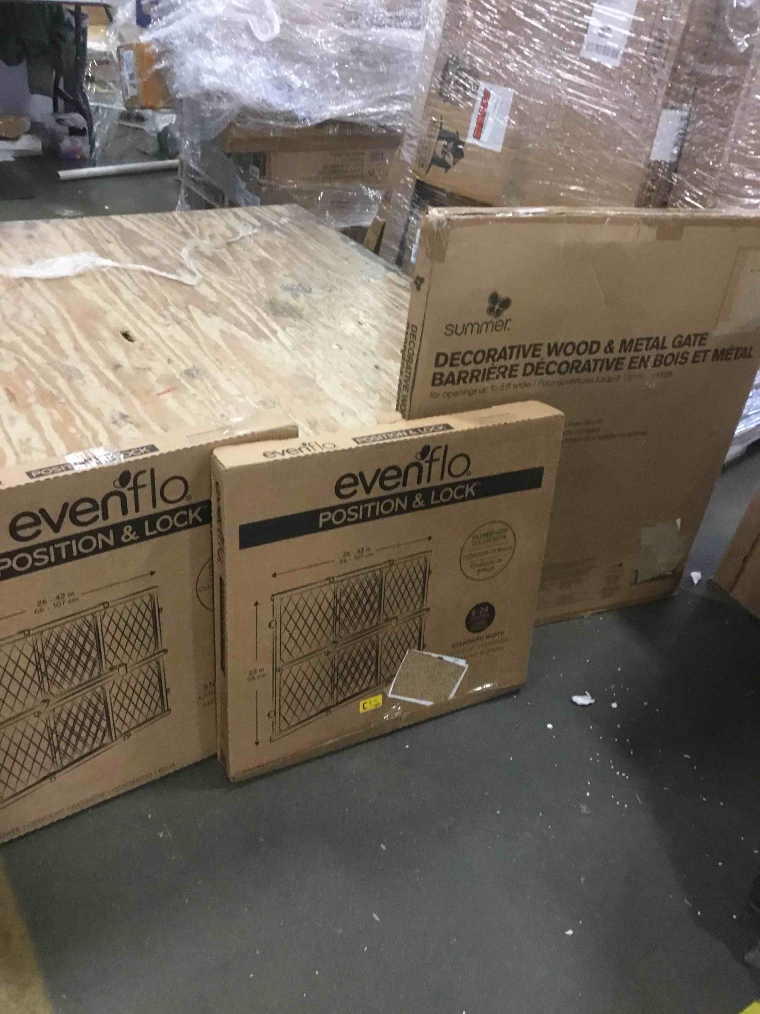 https://s3.amazonaws.com/lotting-images-prod/bidfta/BLU4947137_1705343628831.jpeg