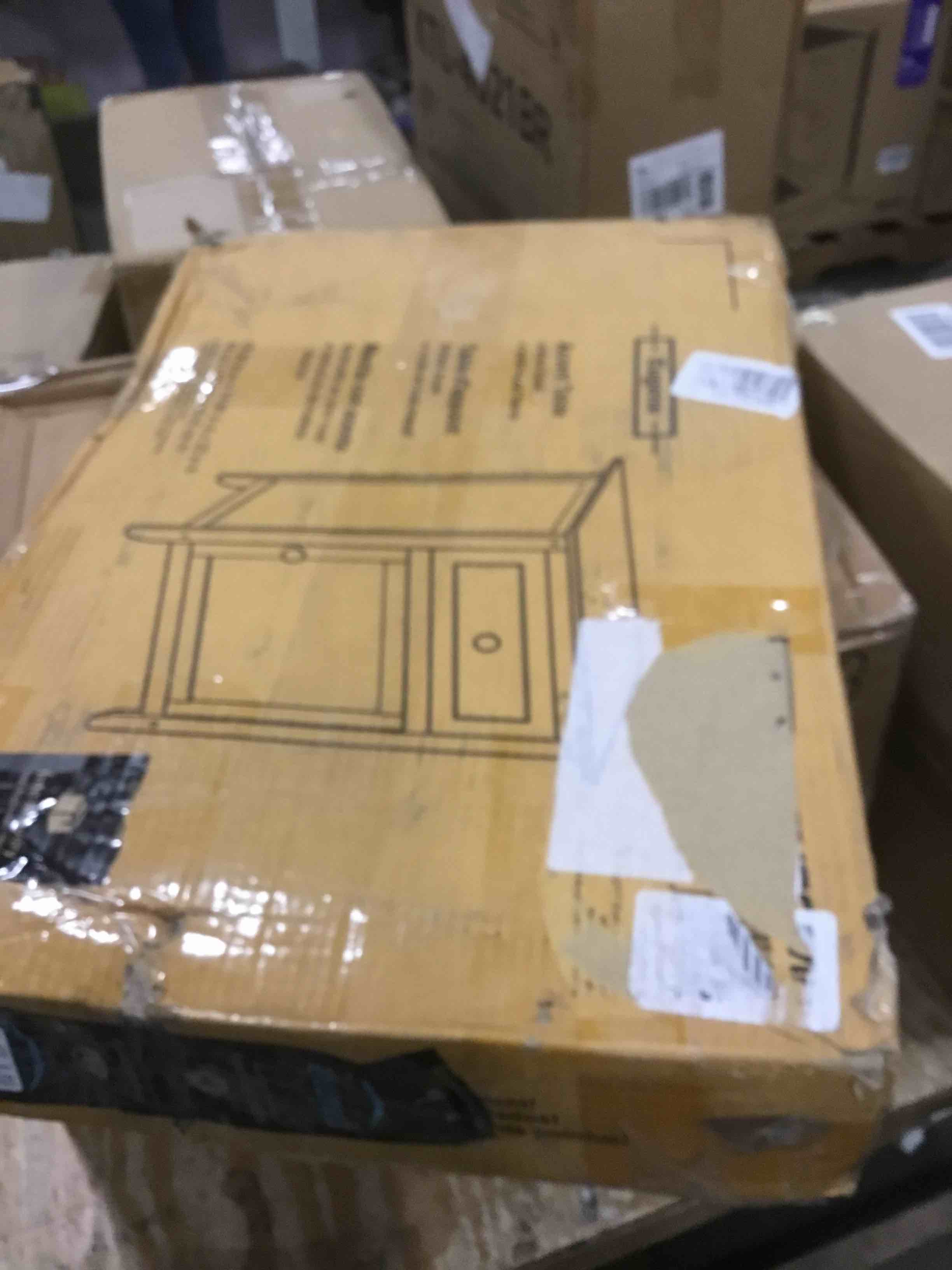 https://s3.amazonaws.com/lotting-images-prod/bidfta/BLU4947225_1705408611202.jpeg