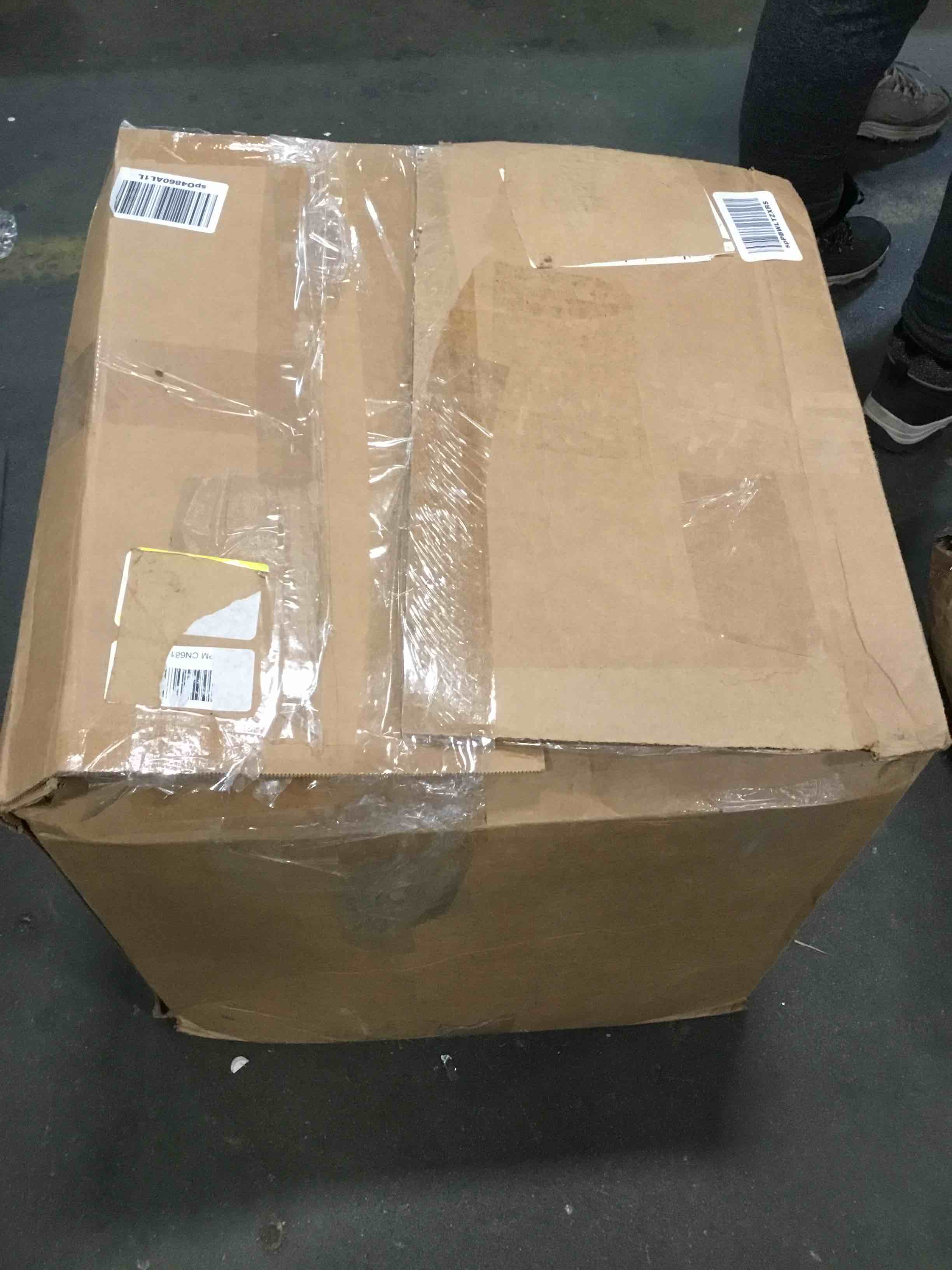 https://s3.amazonaws.com/lotting-images-prod/bidfta/BLU4947787_1704727262127.jpeg