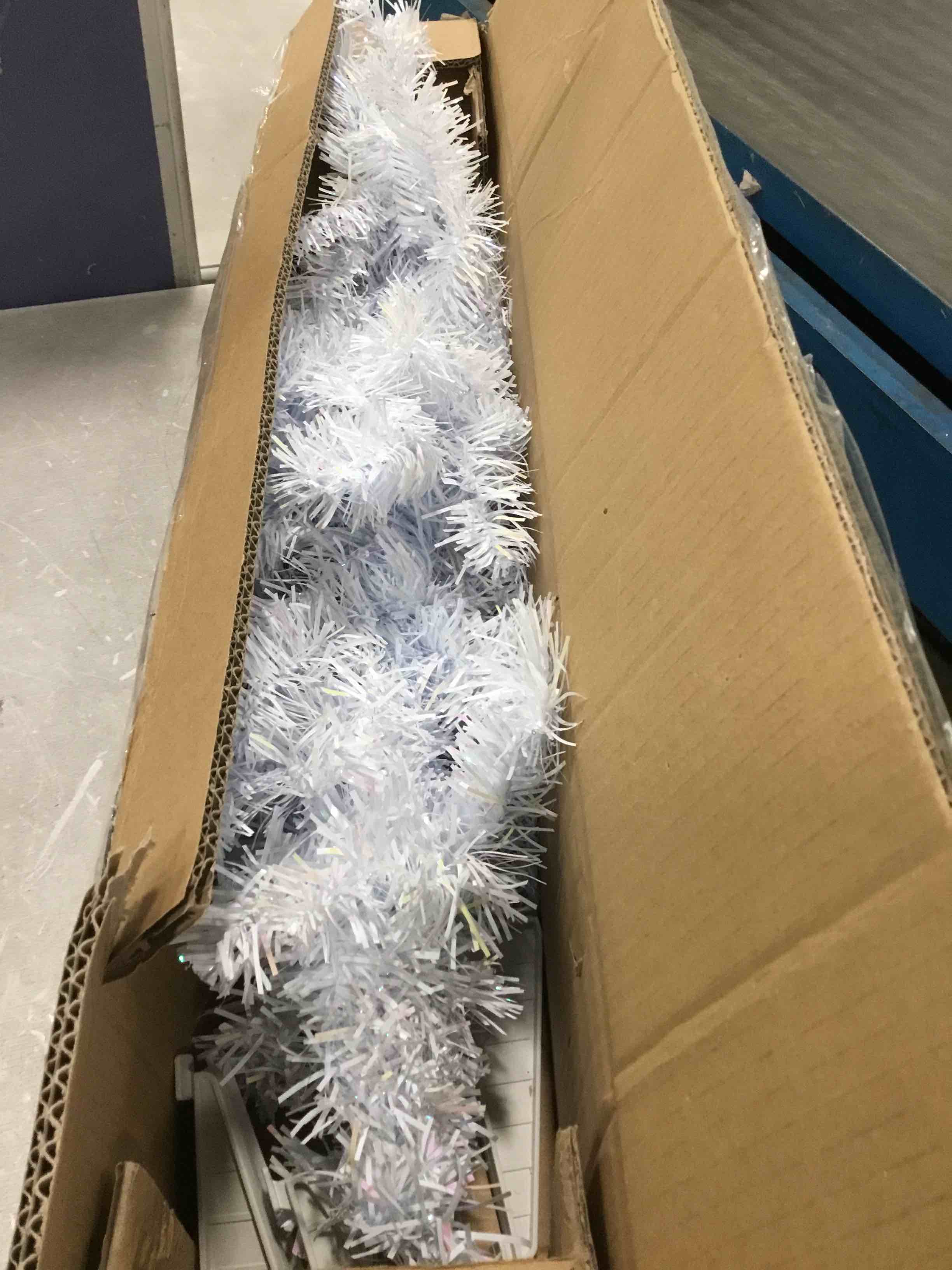 https://s3.amazonaws.com/lotting-images-prod/bidfta/BLU4947981_1704895396460.jpeg