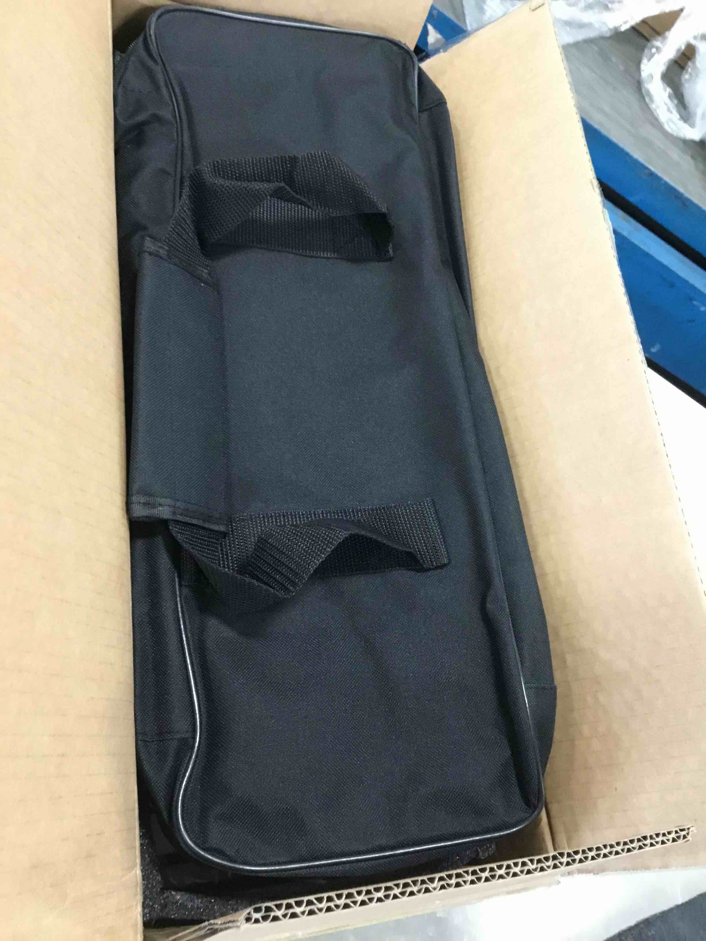 https://s3.amazonaws.com/lotting-images-prod/bidfta/BLU4948336_1705001876256.jpeg