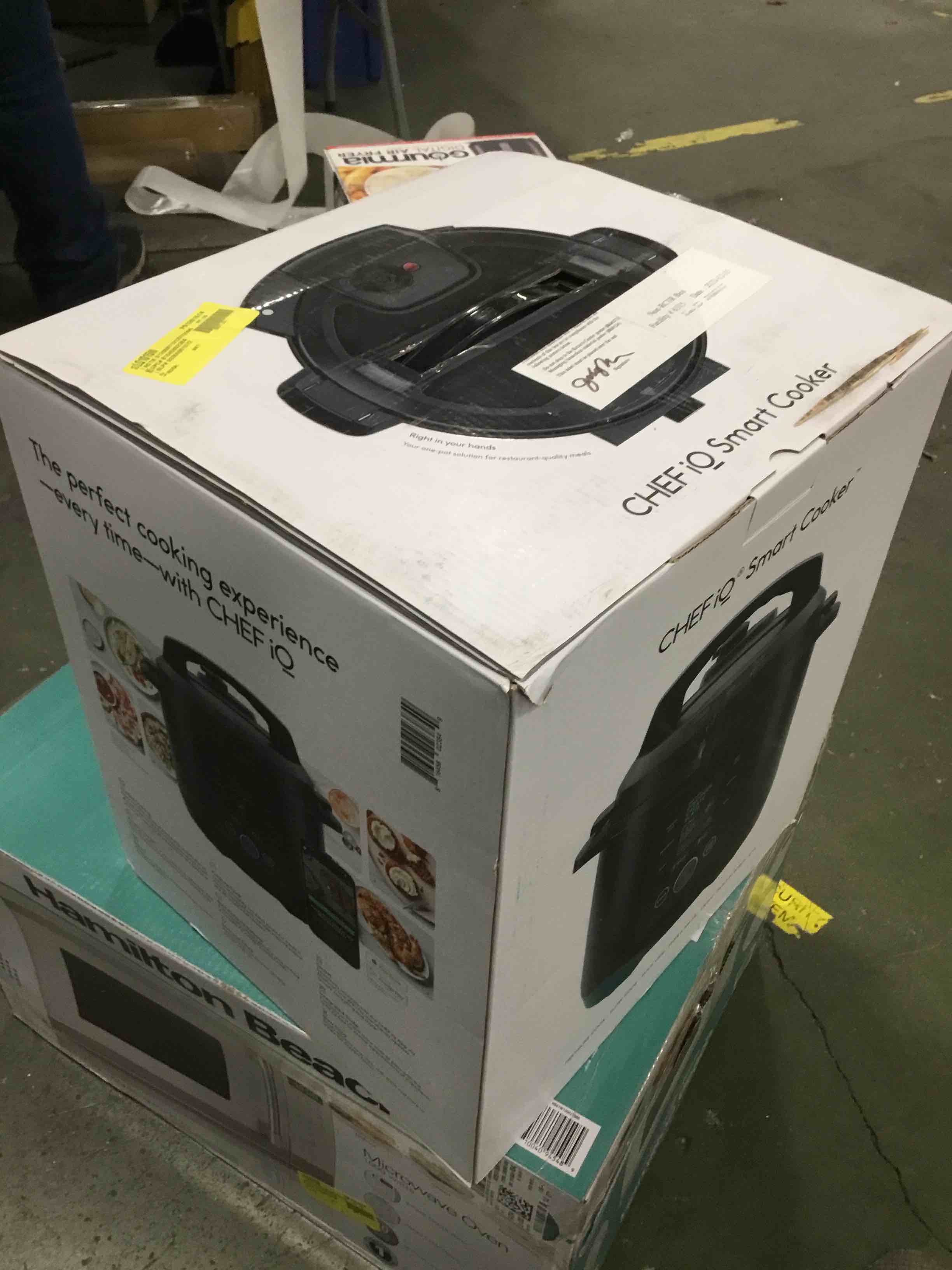 https://s3.amazonaws.com/lotting-images-prod/bidfta/BLU4948495_1705084157573.jpeg