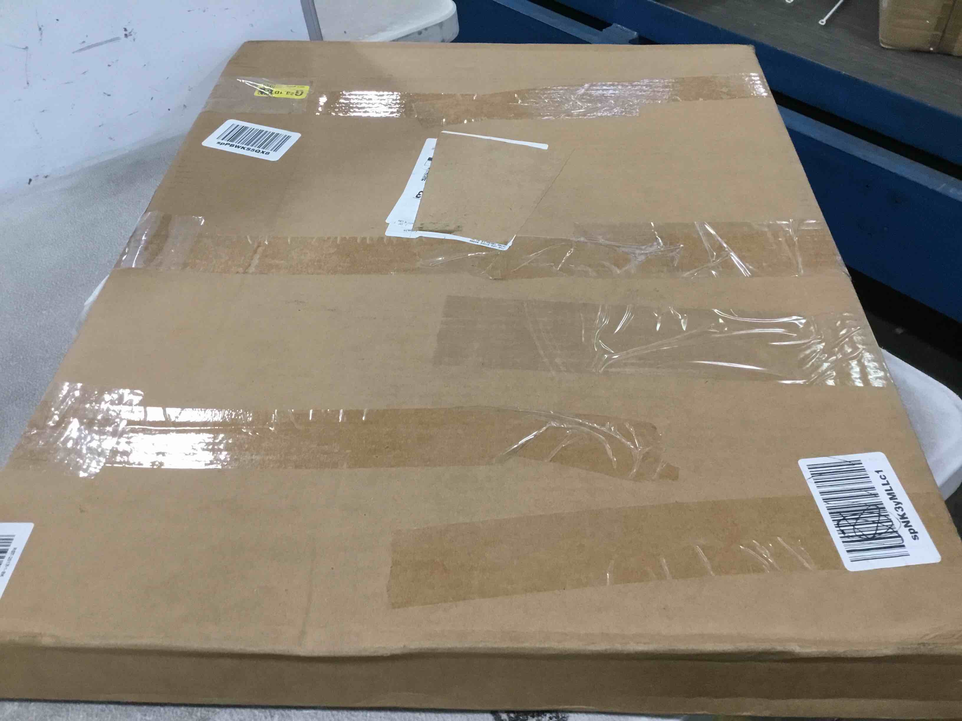 https://s3.amazonaws.com/lotting-images-prod/bidfta/BLU4948537_1705088293519.jpeg
