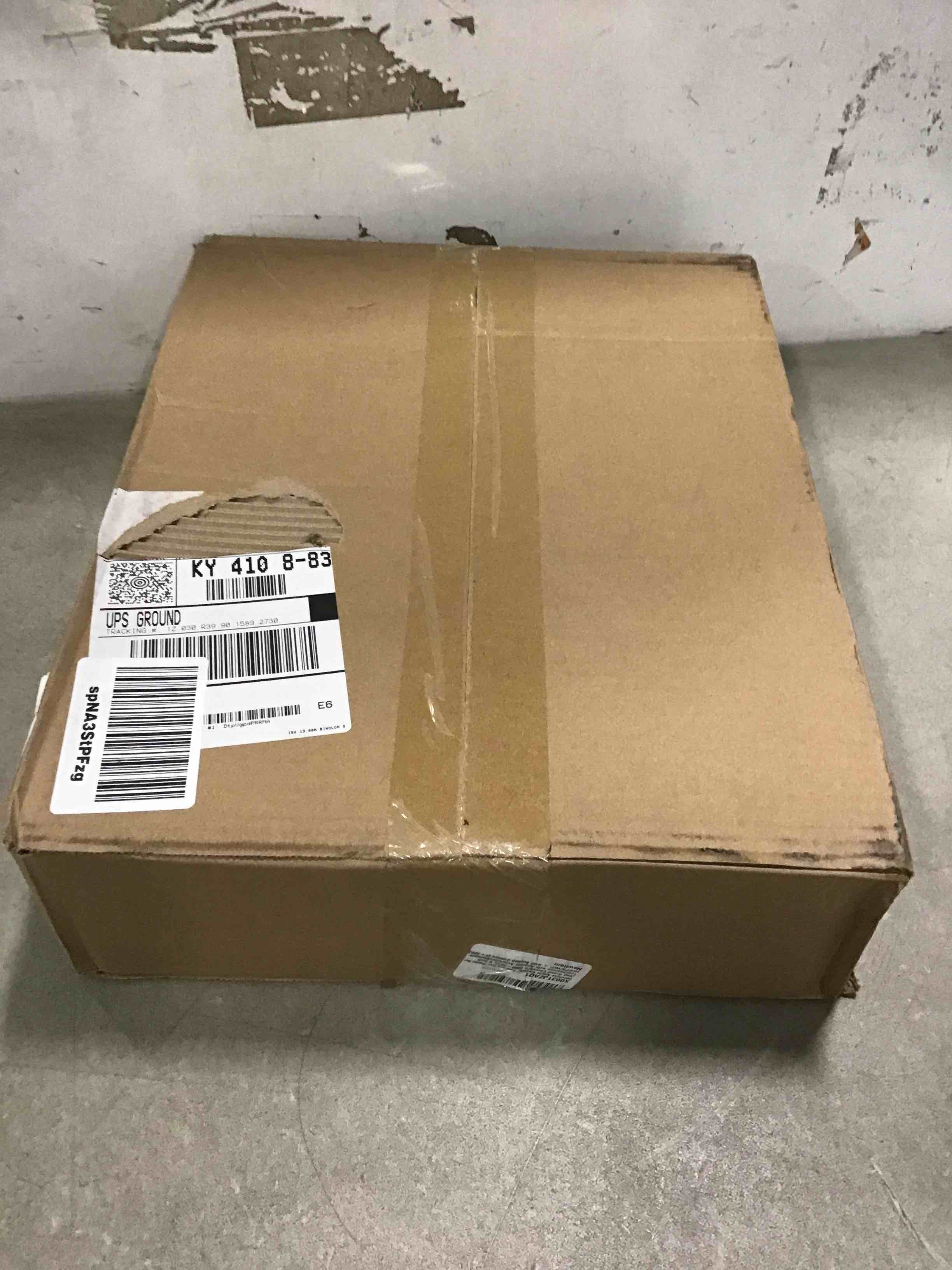 https://s3.amazonaws.com/lotting-images-prod/bidfta/BLU4948824_1705407062331.jpeg