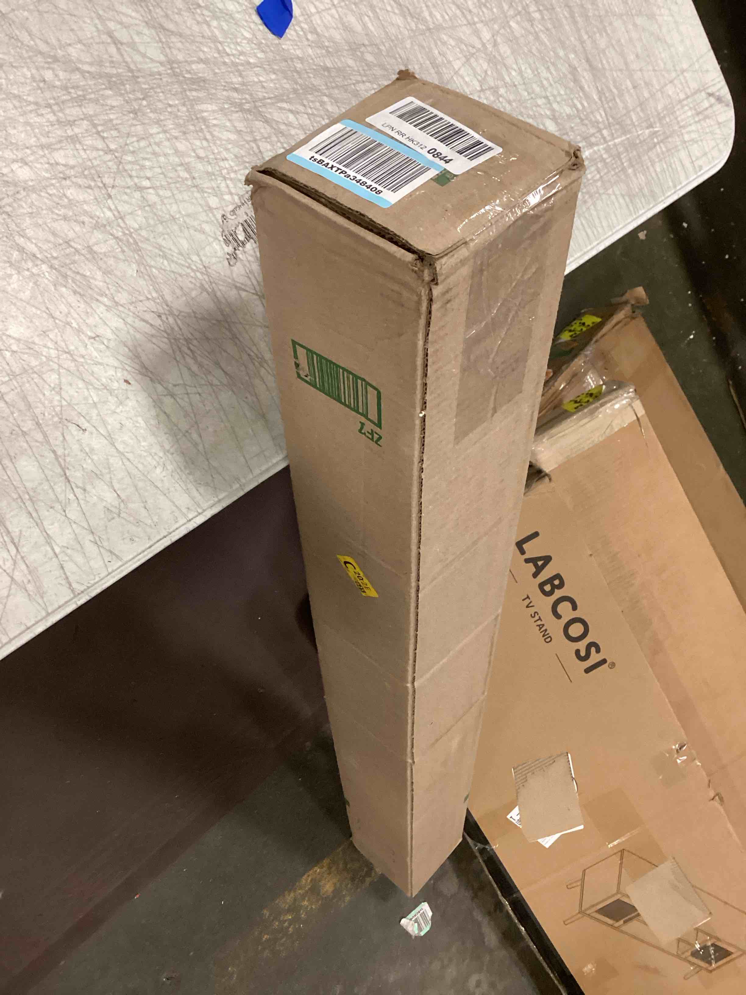 https://s3.amazonaws.com/lotting-images-prod/bidfta/BLU4948963_1704459119583.jpeg