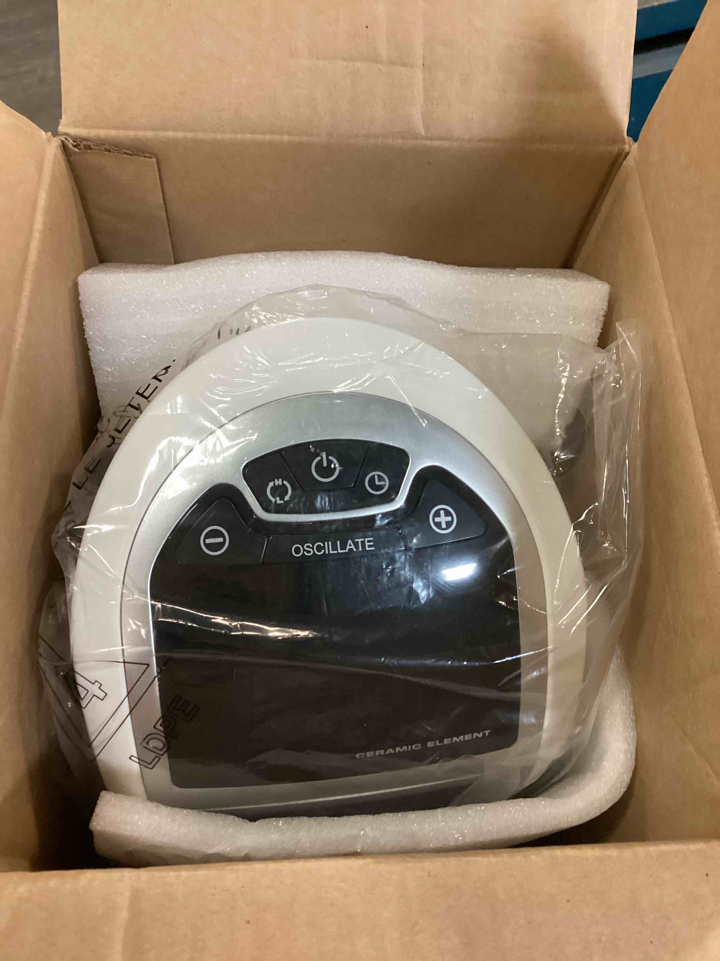 https://s3.amazonaws.com/lotting-images-prod/bidfta/BLU4949339_1704806788923.jpeg