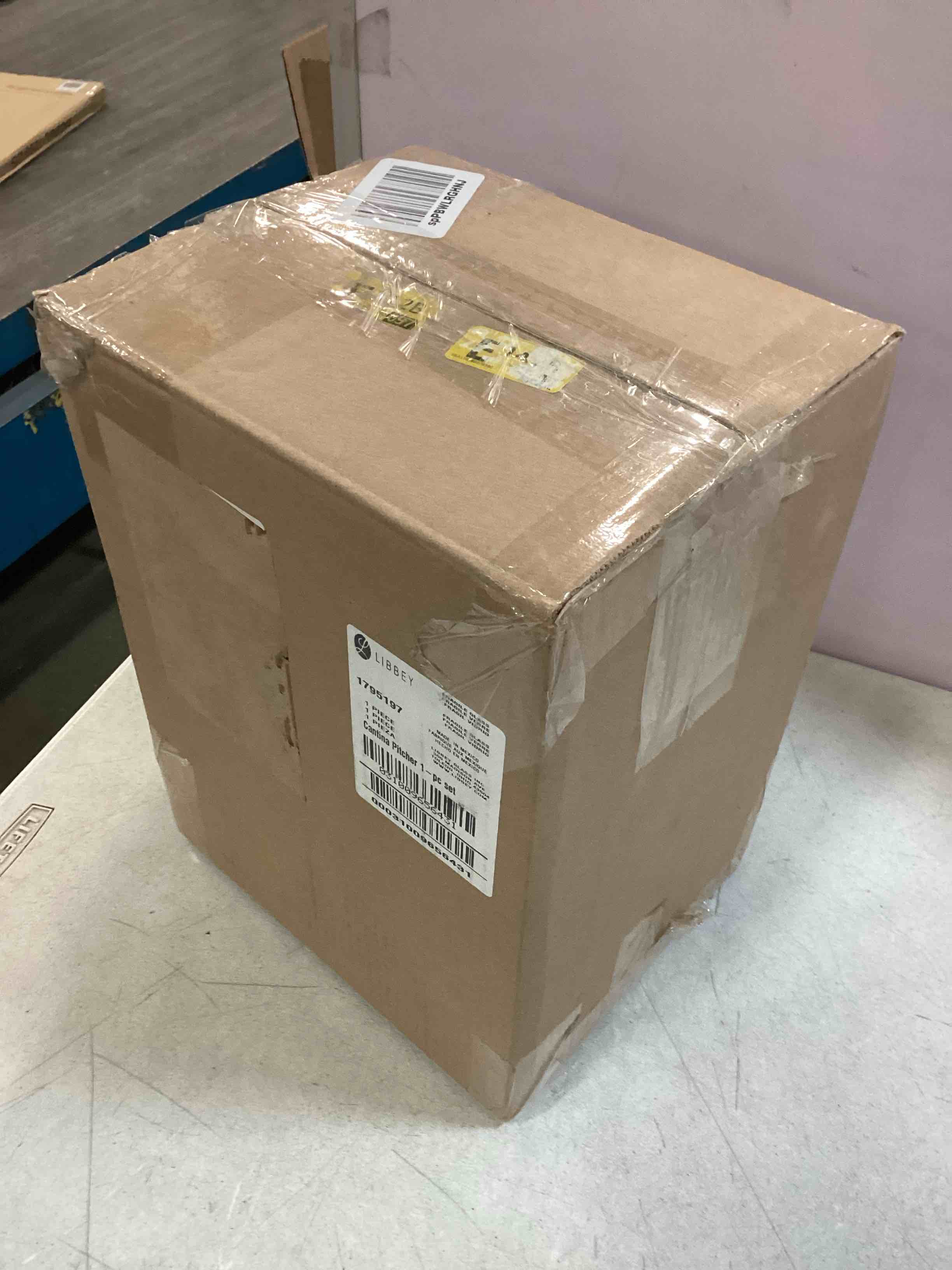 https://s3.amazonaws.com/lotting-images-prod/bidfta/BLU4949344_1704807184707.jpeg