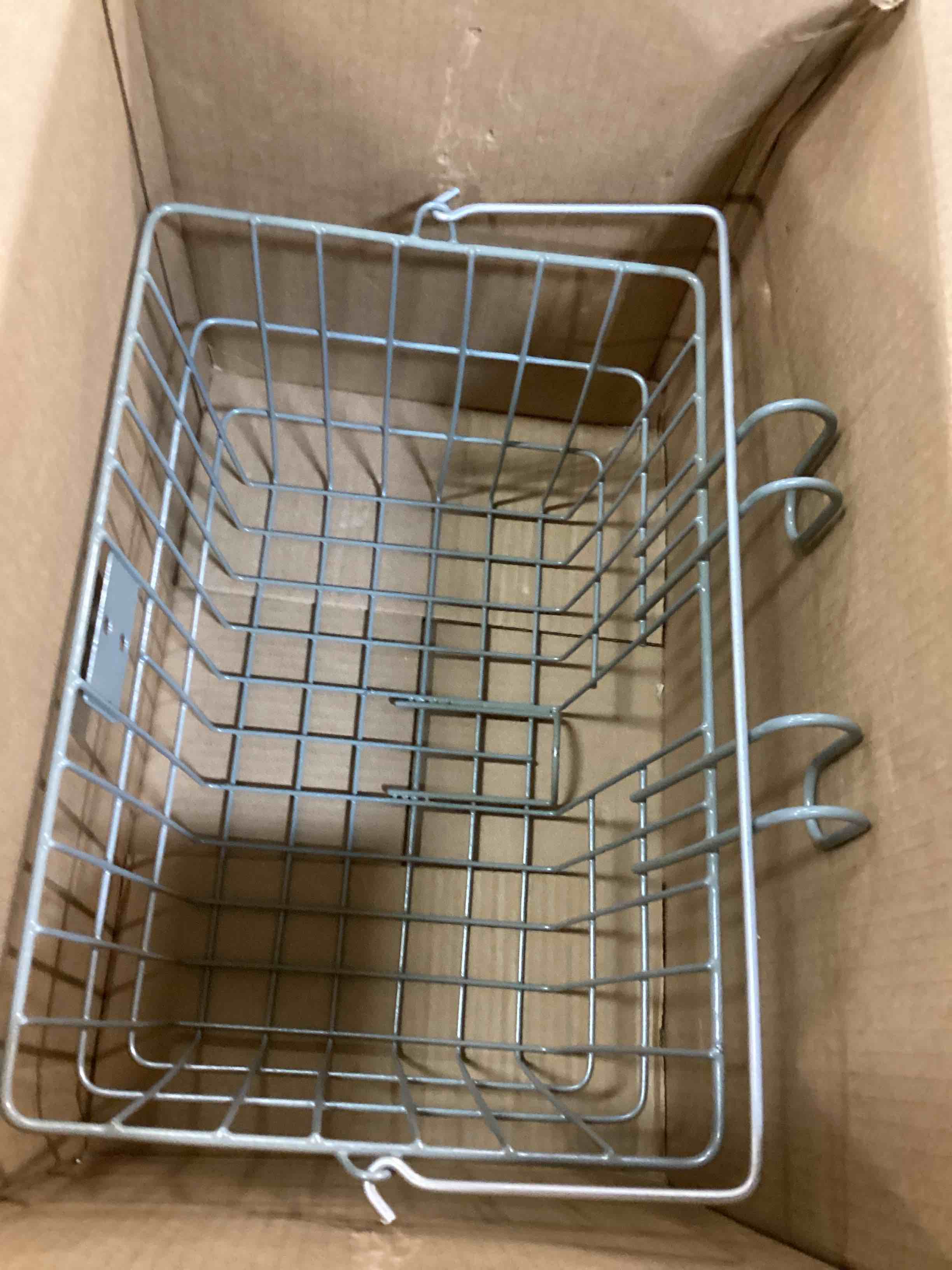 https://s3.amazonaws.com/lotting-images-prod/bidfta/BLU4949383_1704811714006.jpeg
