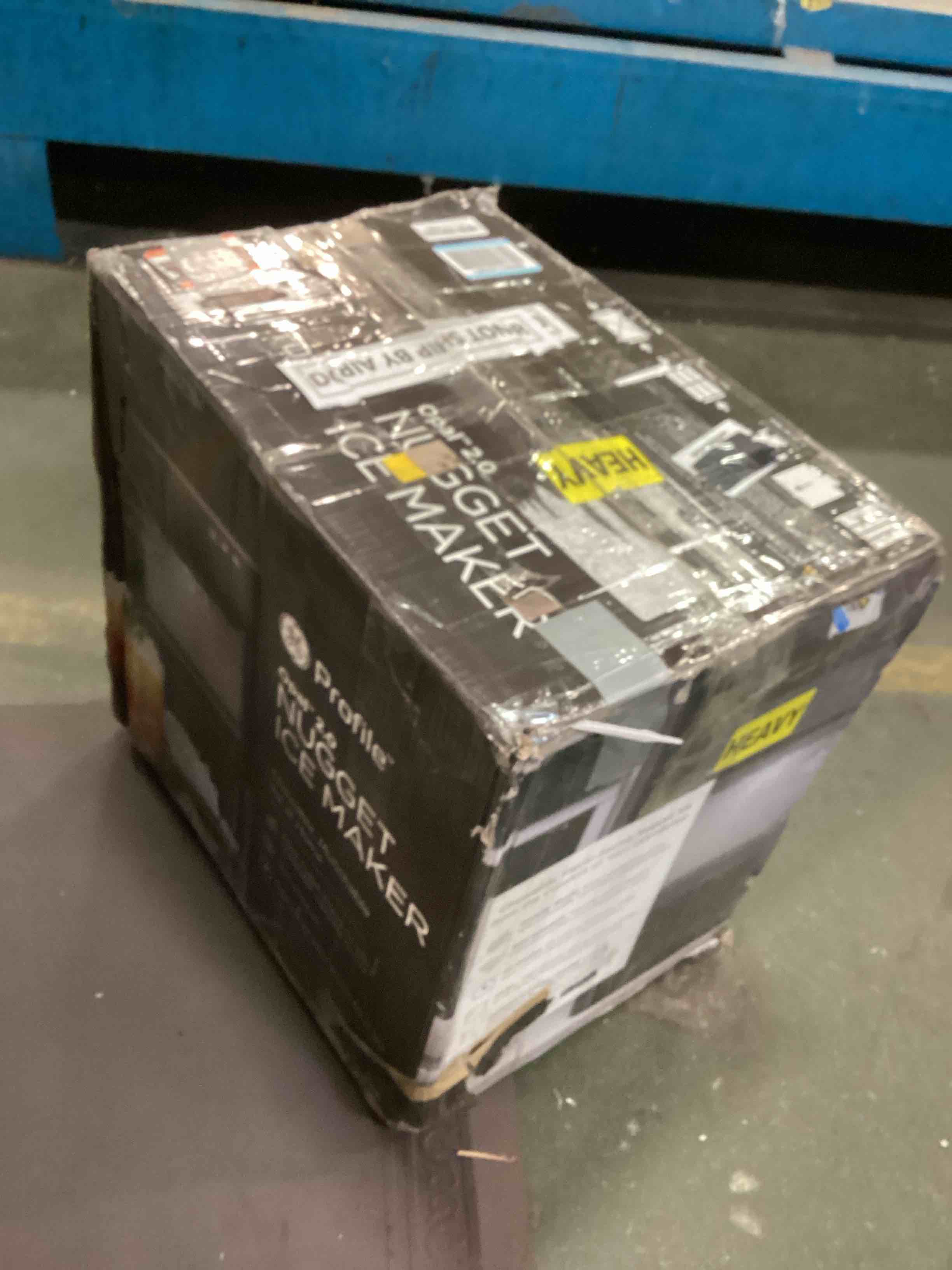 https://s3.amazonaws.com/lotting-images-prod/bidfta/BLU4949539_1704891827037.jpeg