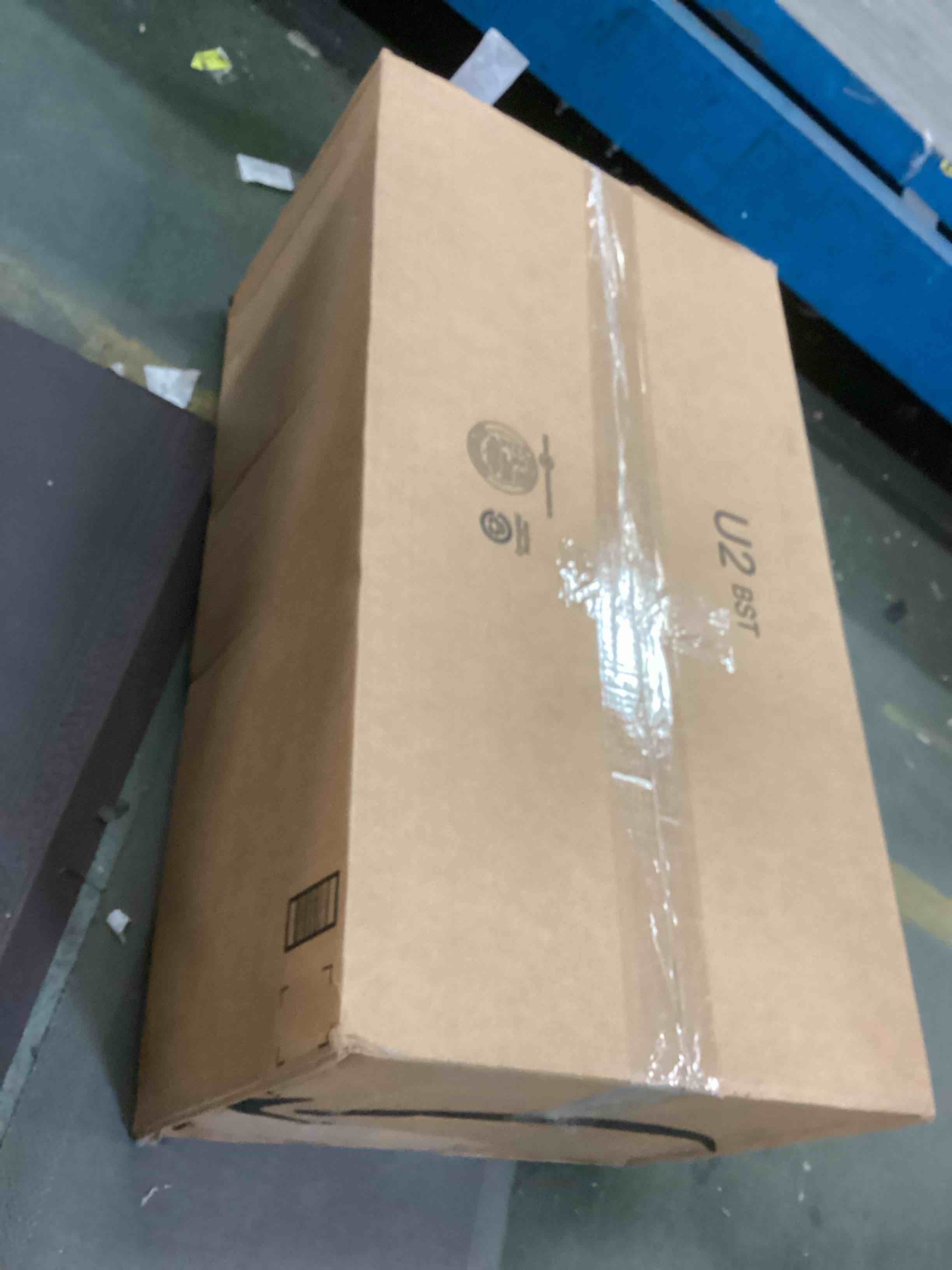 https://s3.amazonaws.com/lotting-images-prod/bidfta/BLU4949691_1704914247027.jpeg