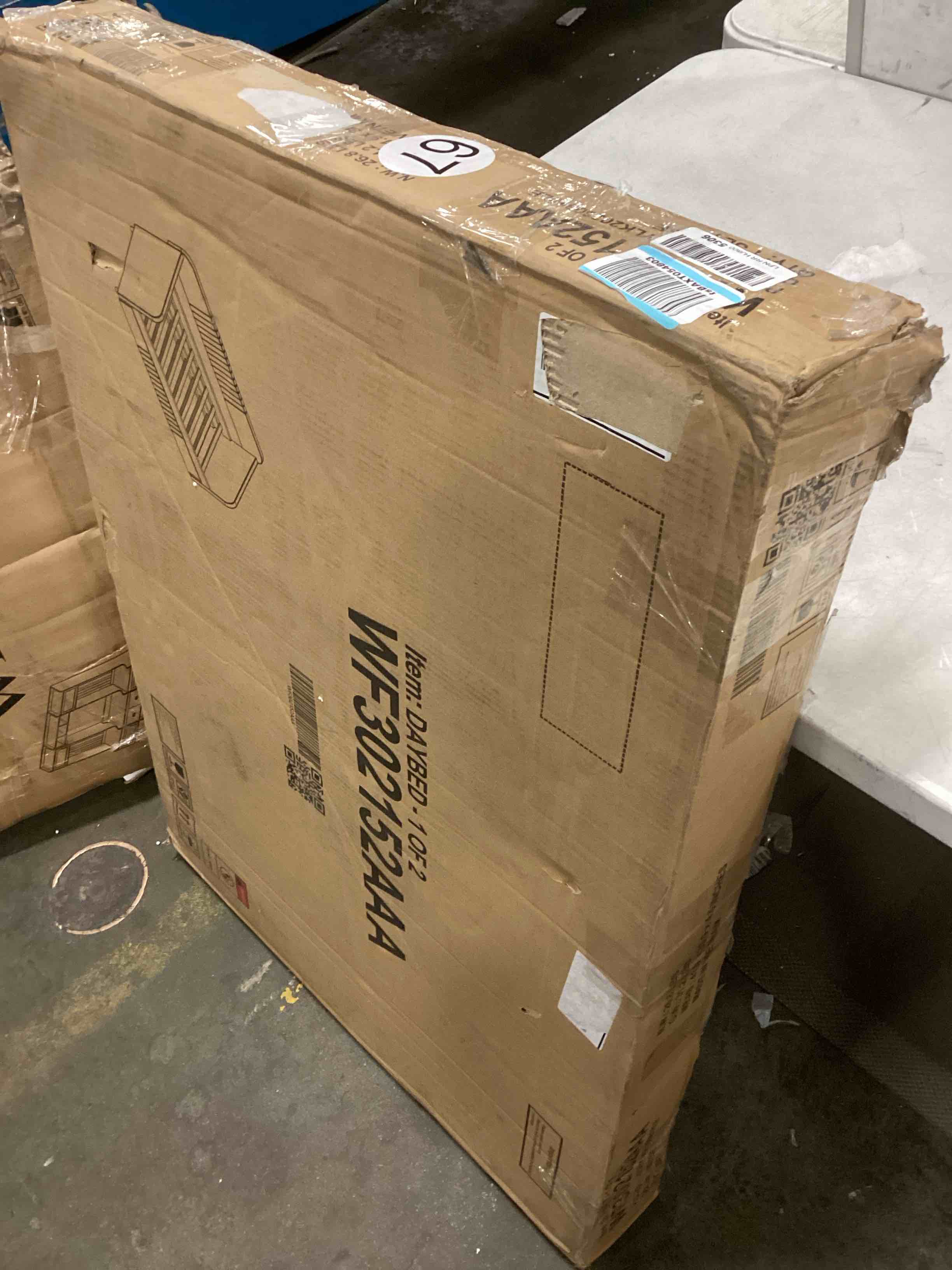 https://s3.amazonaws.com/lotting-images-prod/bidfta/BLU4949818_1705065469473.jpeg