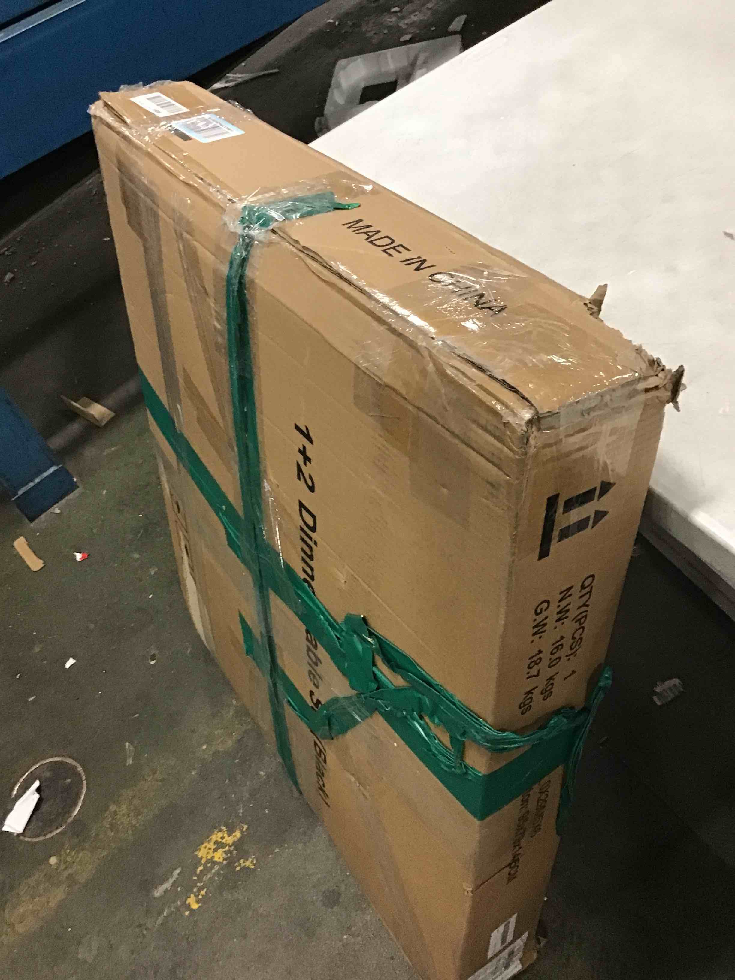 https://s3.amazonaws.com/lotting-images-prod/bidfta/BLU4949916_1705086824925.jpeg